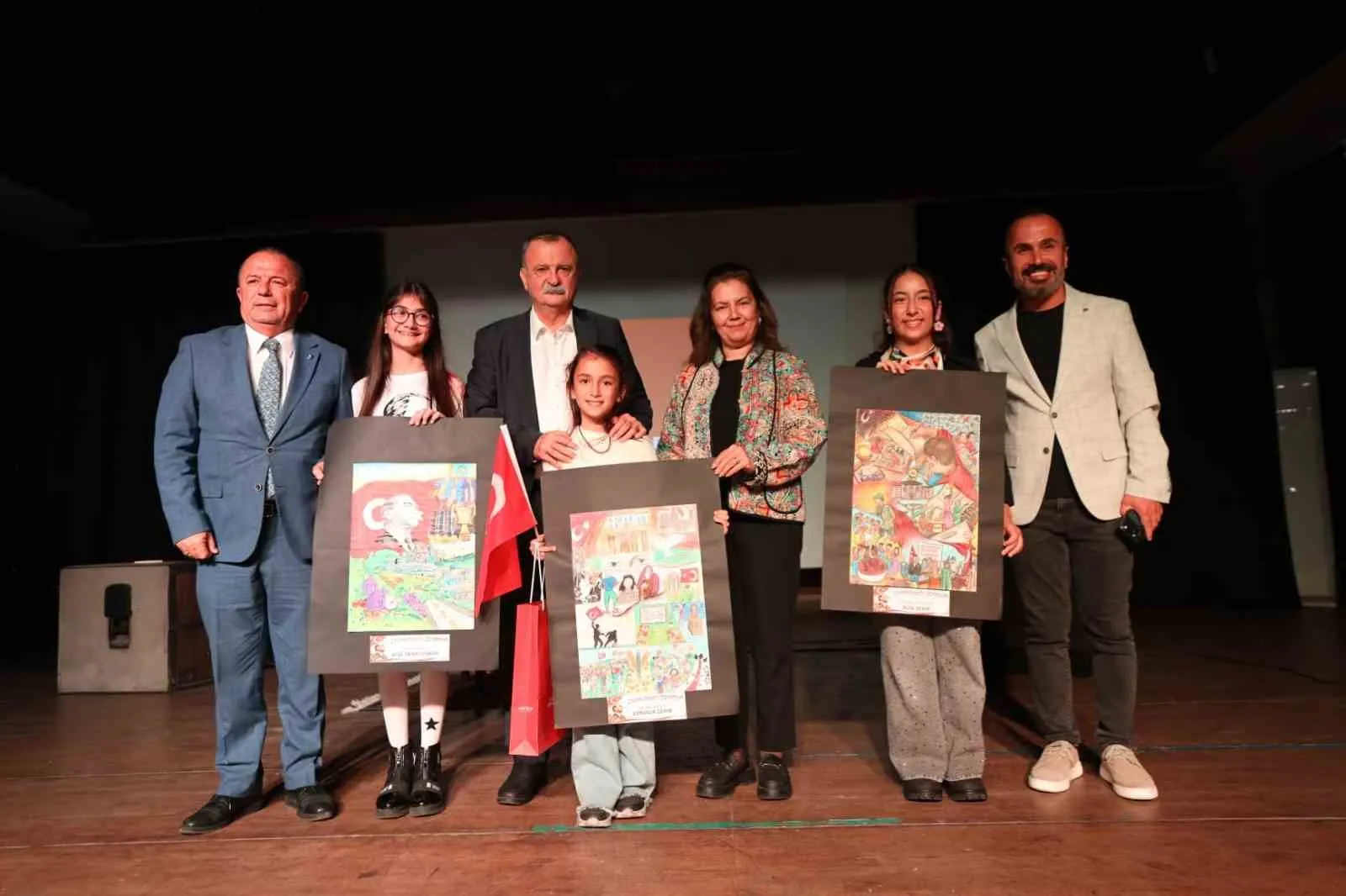 Yunusemre’de cumhuriyet coşkusu müzik ve gösterilerle yaşandı - 5