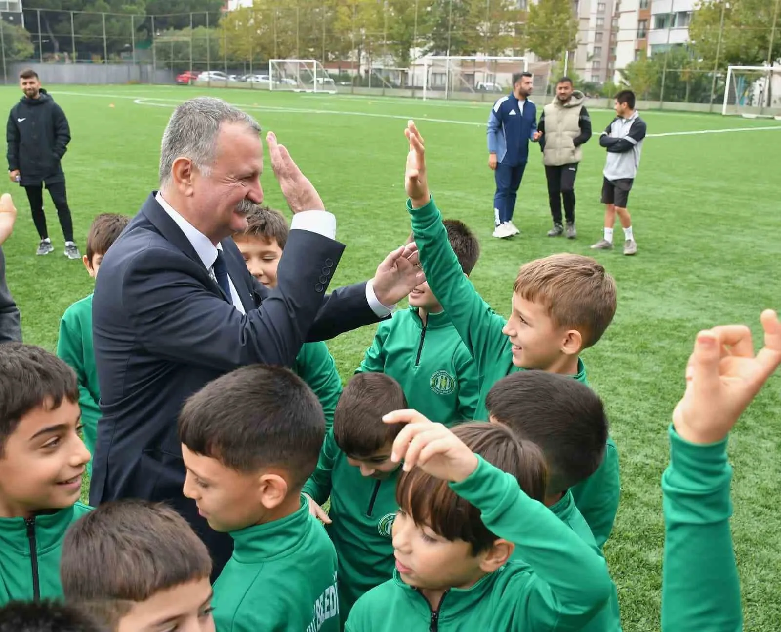 Yunusemre’de 29 Ekim coşkusu futbolla taçlandı - 3