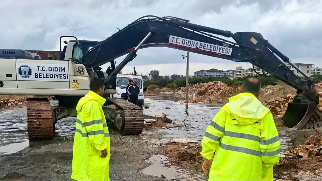 Didim Belediyesi’nden yağış sonrası müdahale - 5