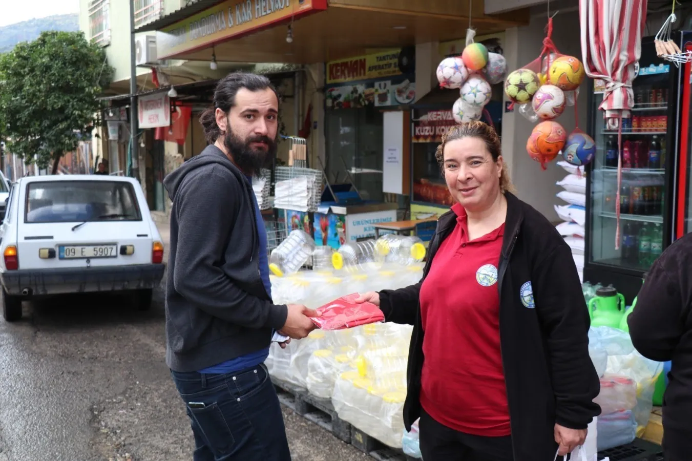 Bozdoğan Belediyesi’nden ev ve iş yerlerine Türk Bayrağı - 5