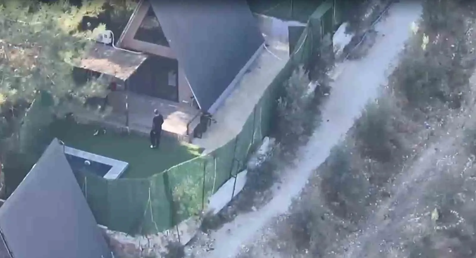 İzmir’de 9 yıldır aranan firari hükümlü özel harekât destekli operasyonla yakalandı - 2