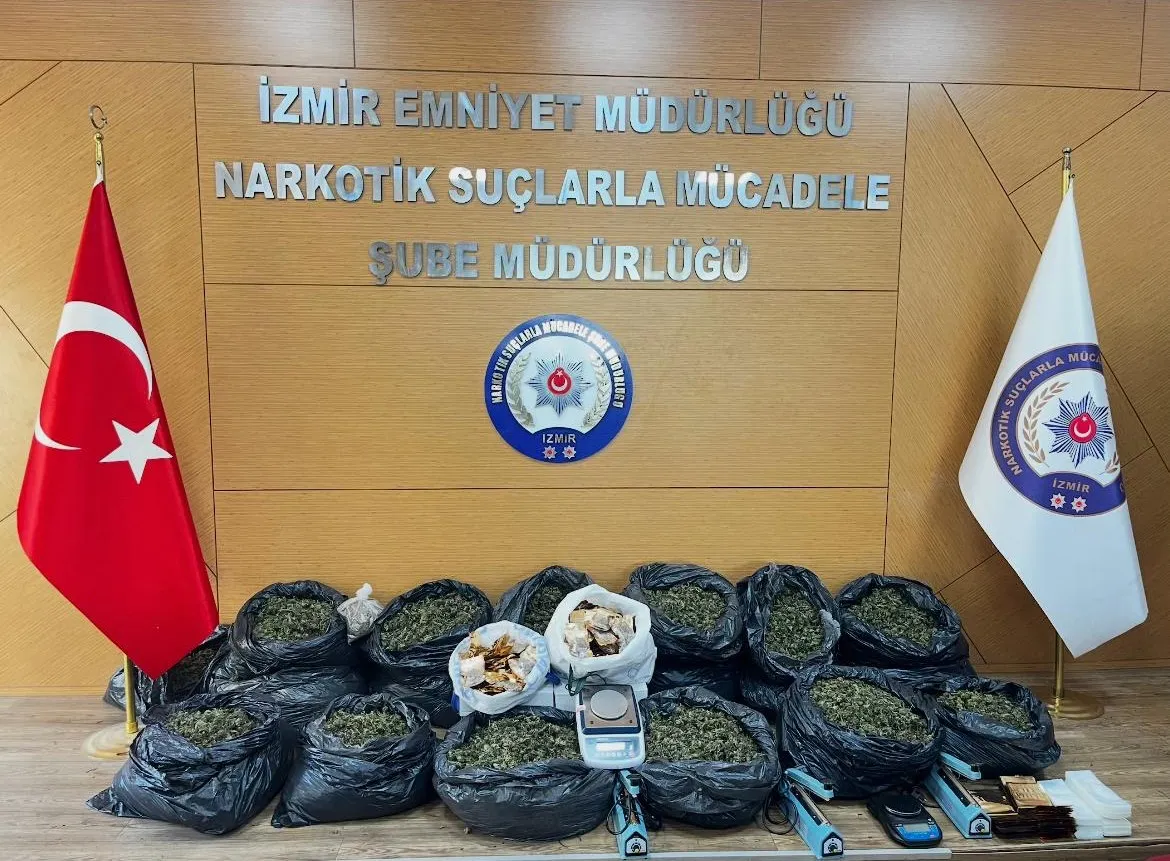 İzmir’de uyuşturucu operasyonu: 12 gözaltı