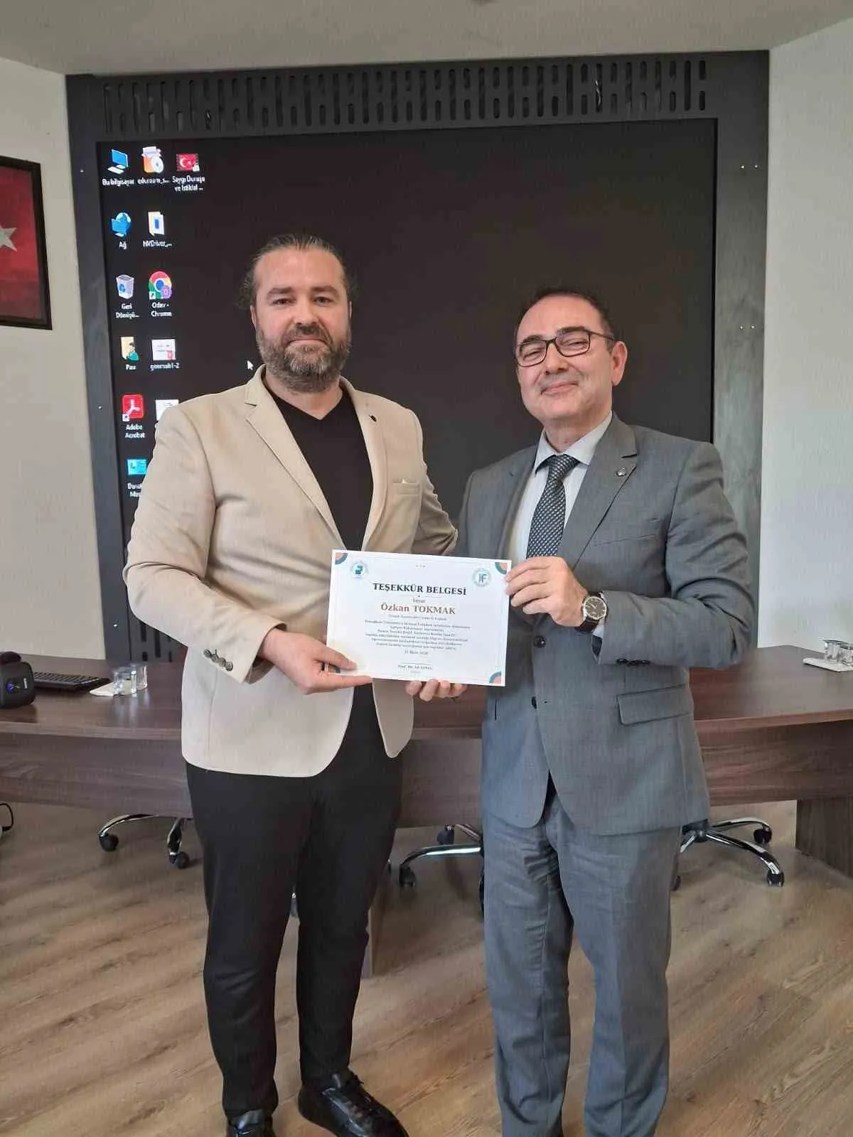 "Başarı tesadüf değil, emek işidir" diyerek gençlere mesaj verdi - 4