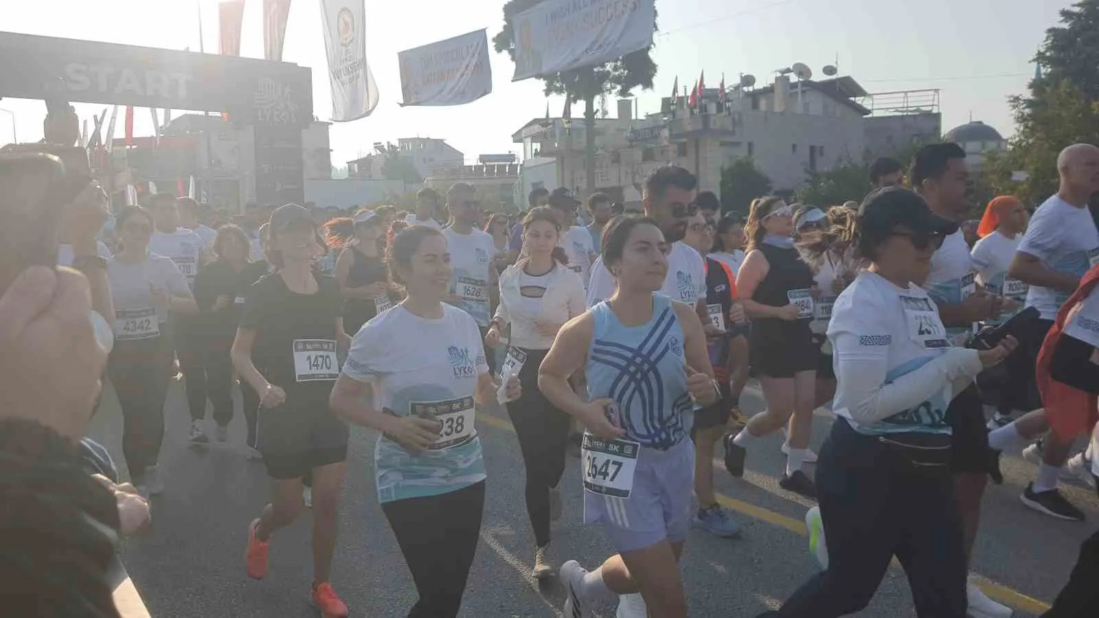 Lykos yarı maratonu’nda binlerce kişi koştu - 4