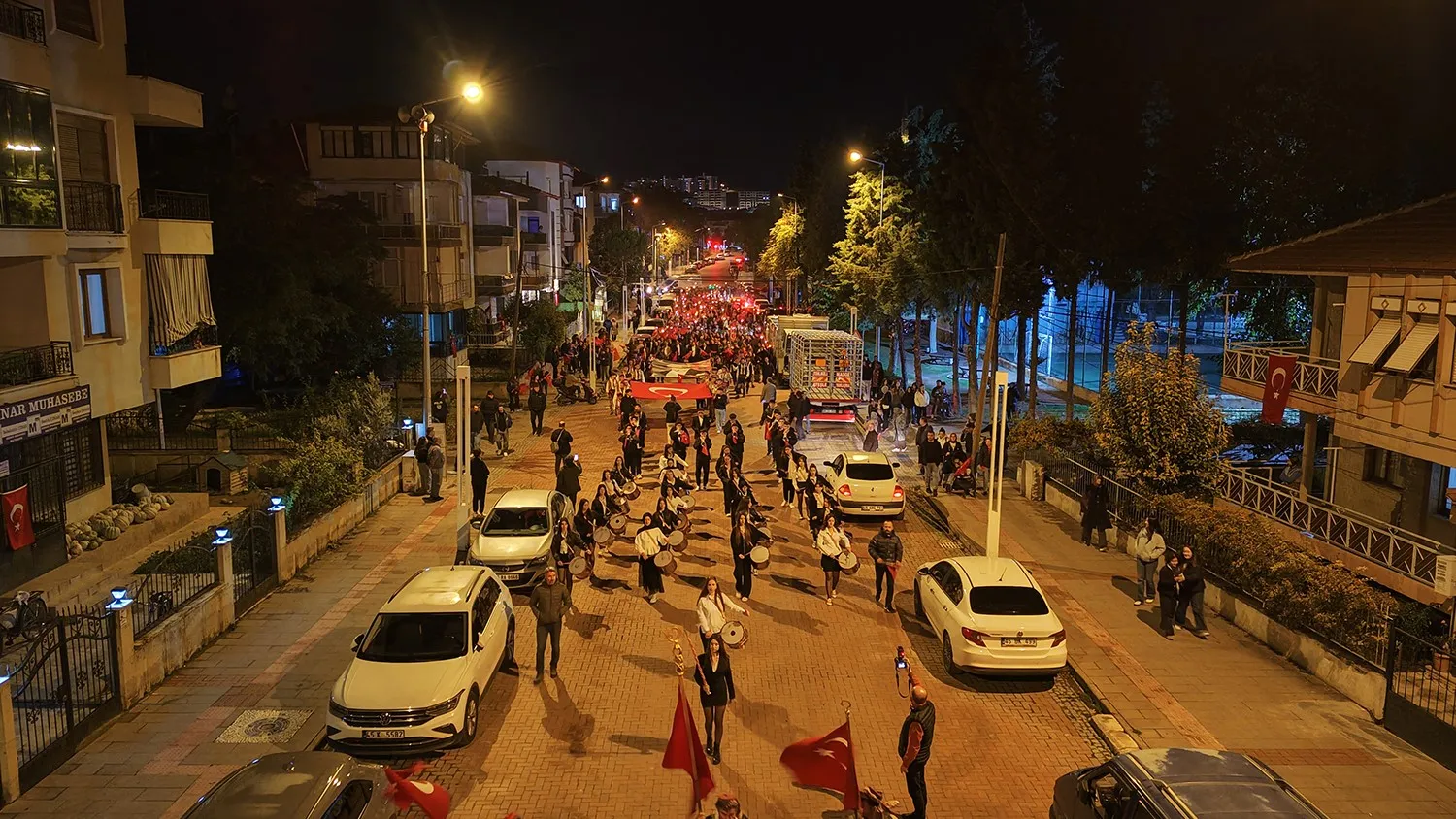 Kula’da Cumhuriyet Bayramı etkinlikleri fener alayıyla sona erdi - 9
