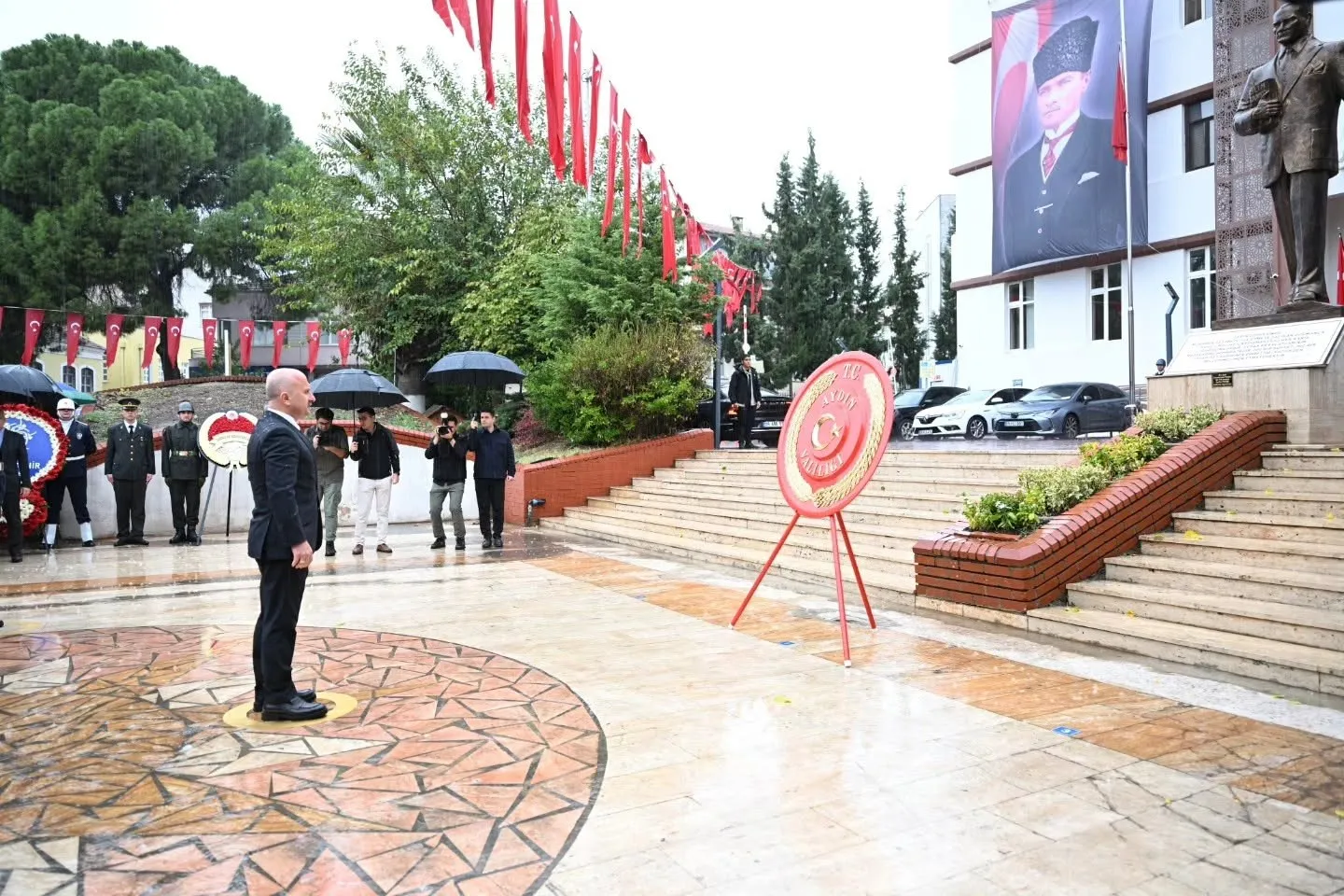 Aydın’da 29 Ekim kutlamaları çelenk sunumuyla başladı - 3