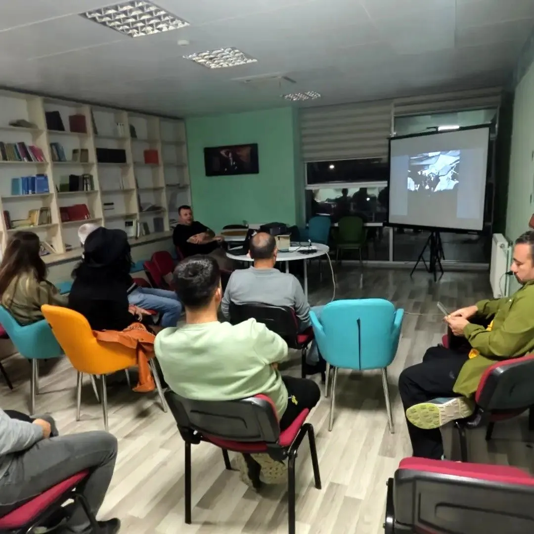 Gençler fotoğrafçılık eğitimiyle kendi hikâyelerini karelere sığdırıyor - 5