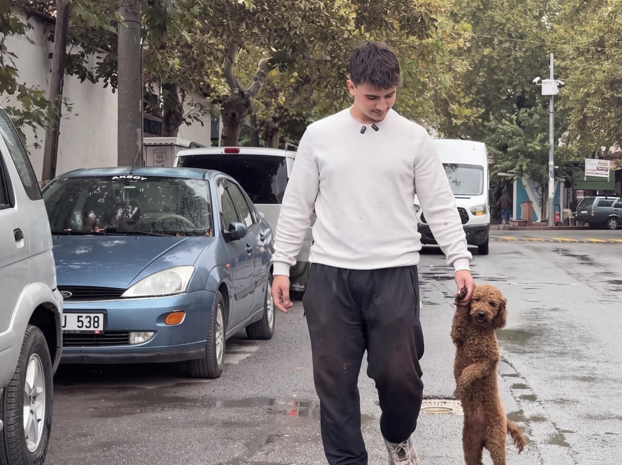 Köpeğini patisinden tutarak yürüten vatandaştan açıklama