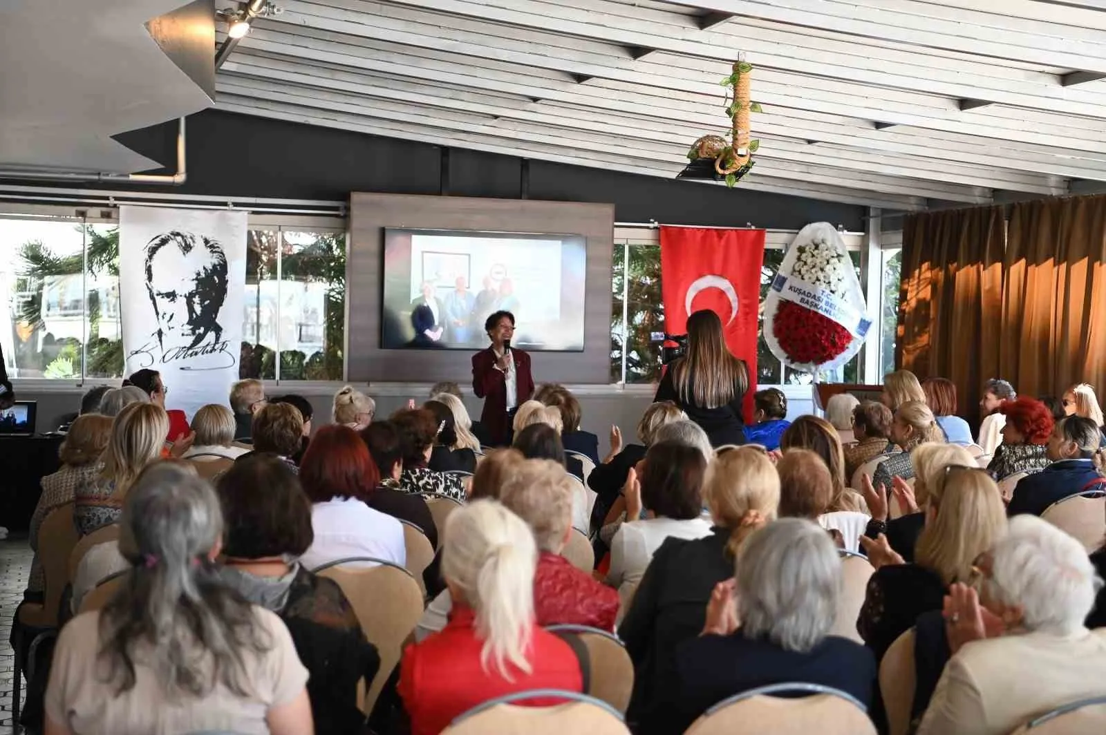 Kuşadası’nda ’Kadınlar zirvesi’ başladı - 5