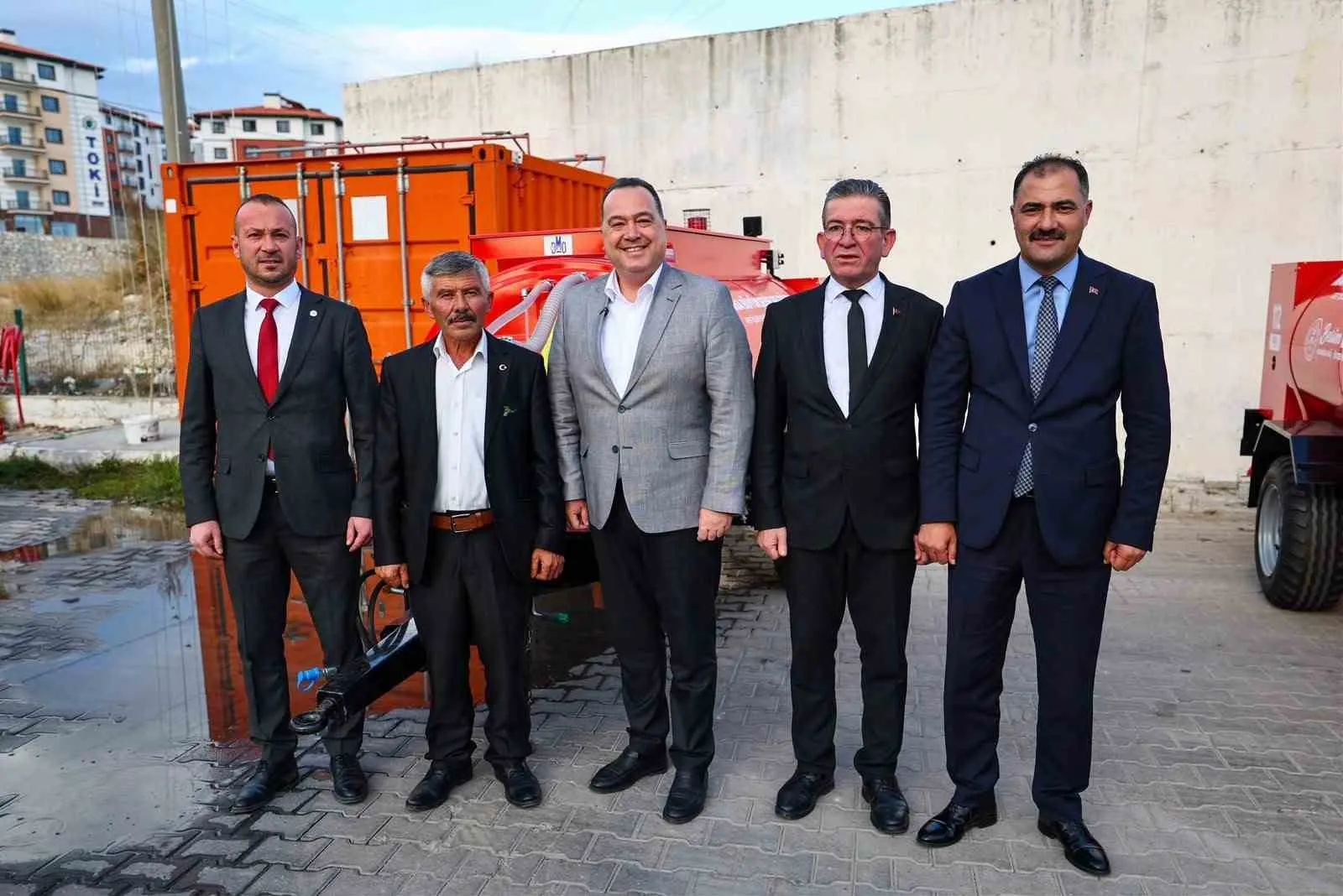 Tarlalar için tohum, ormanlar için tanker desteği - 4