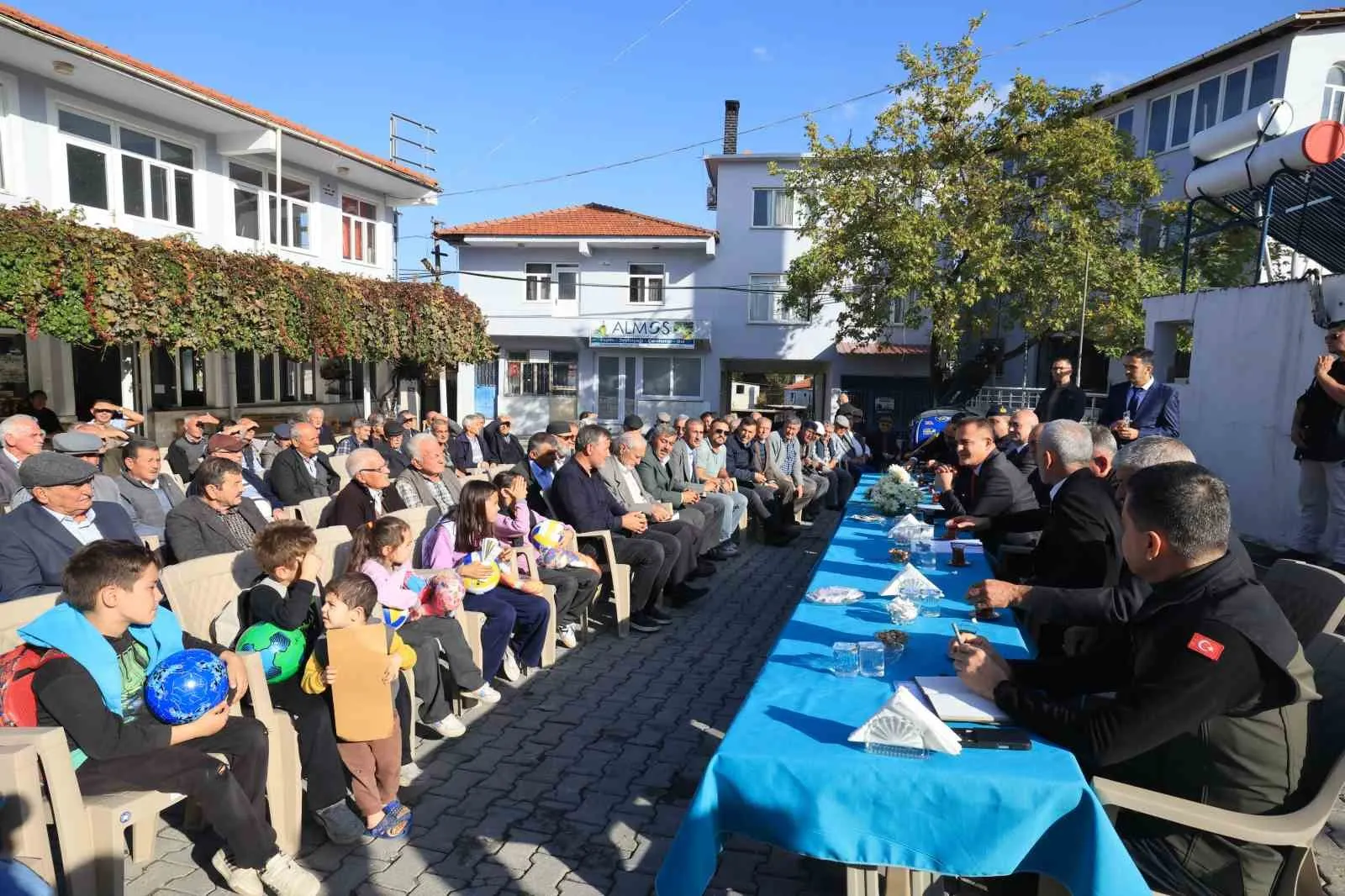 Vali Akbıyık, künar üreticilerinin taleplerini dinledi - 2