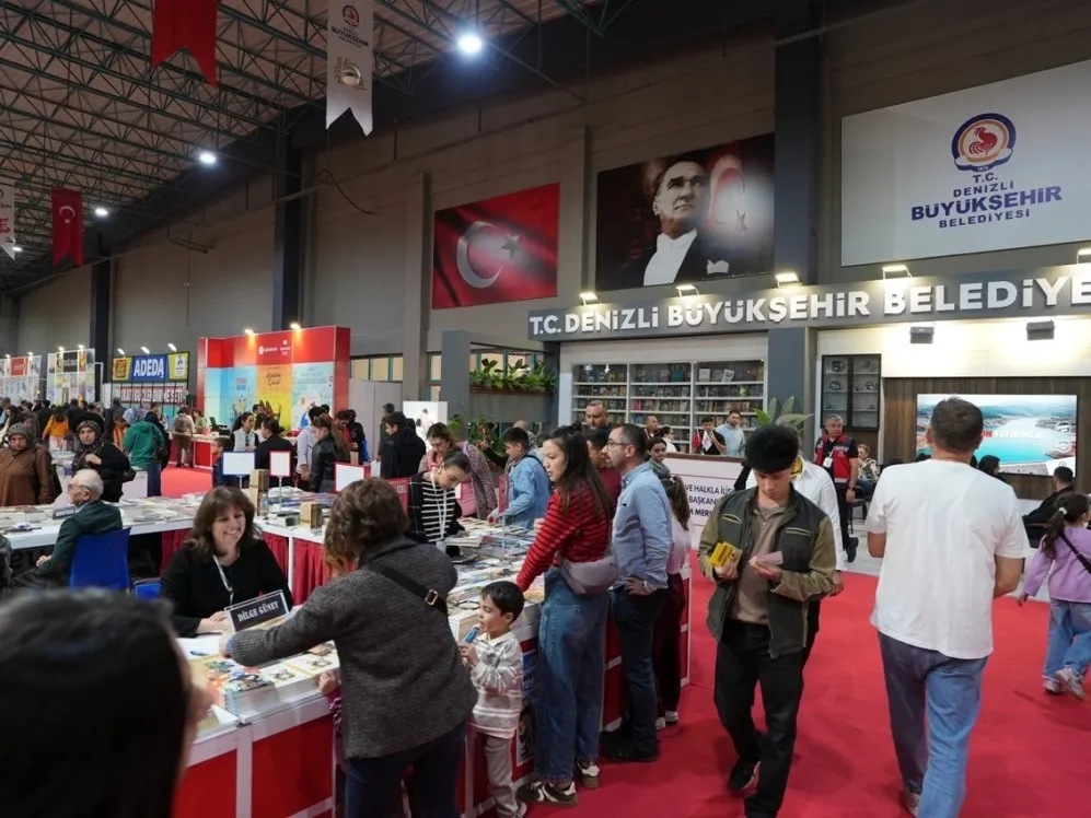 Denizli TÜYAP Kitap Fuarı’nda yazar yağmuru sürüyor - 3