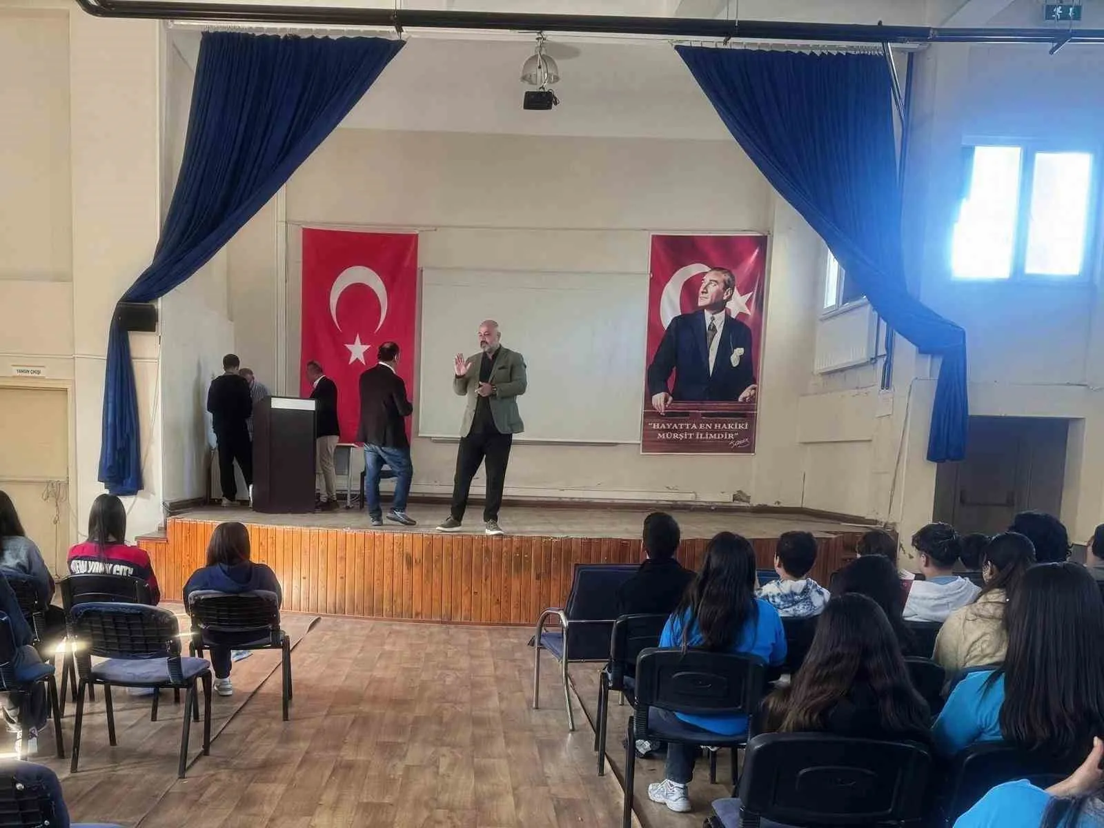 Bodrum’da öğrenciler yazarla buluştu - 2