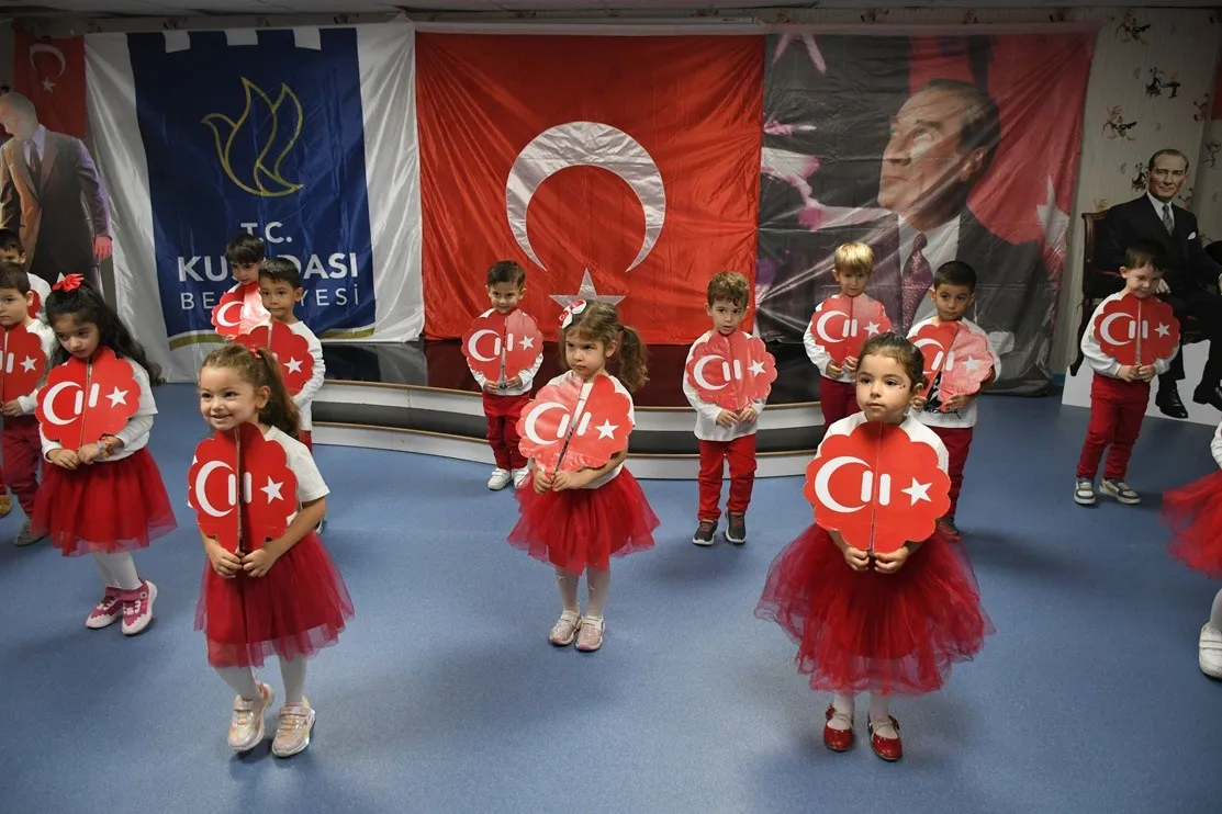 Kuşadası’nda minikler Cumhuriyet Bayramı’nı coşkuyla kutladı - 6