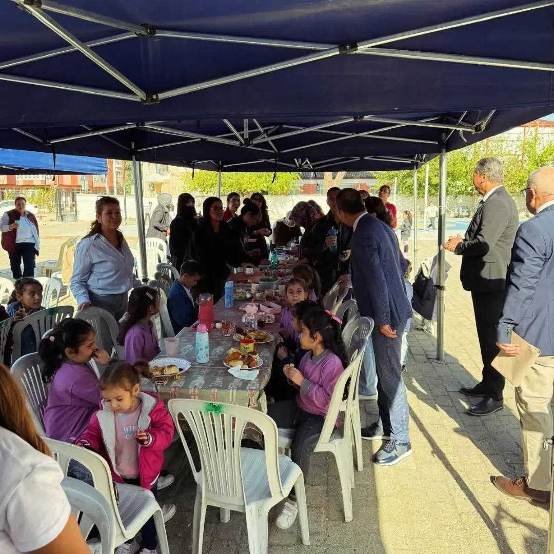 Yenipazar’da minik öğrenciler aynı sofrada buluştu - 2