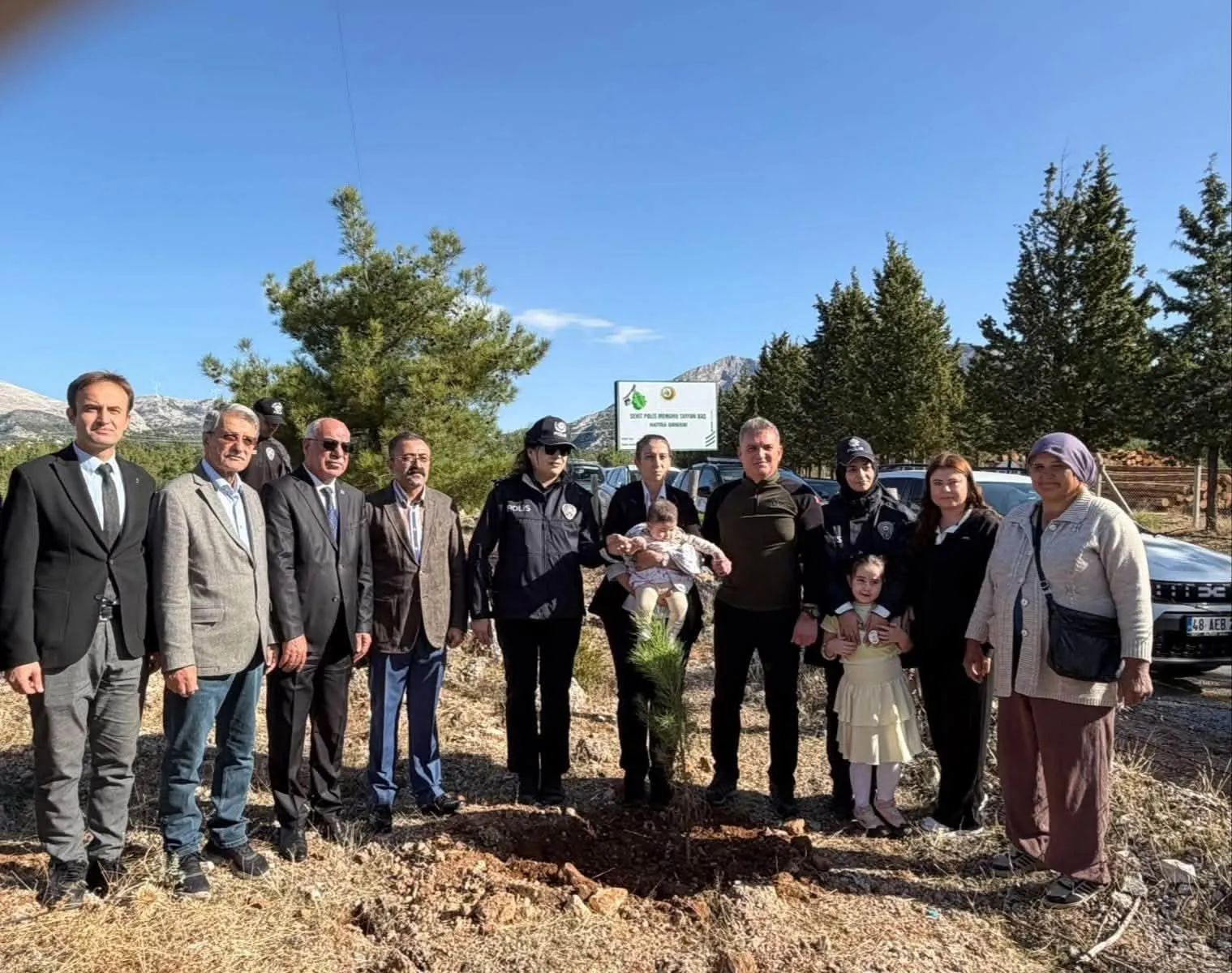 Şehit polis memuru için hatıra ormanı oluşturuldu - 2
