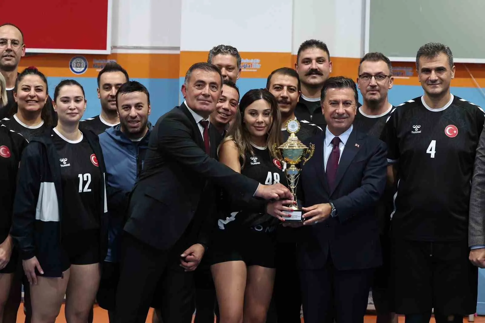 Cumhuriyet Kupası’nda büyükşehir personeli sahada buluştu - 6