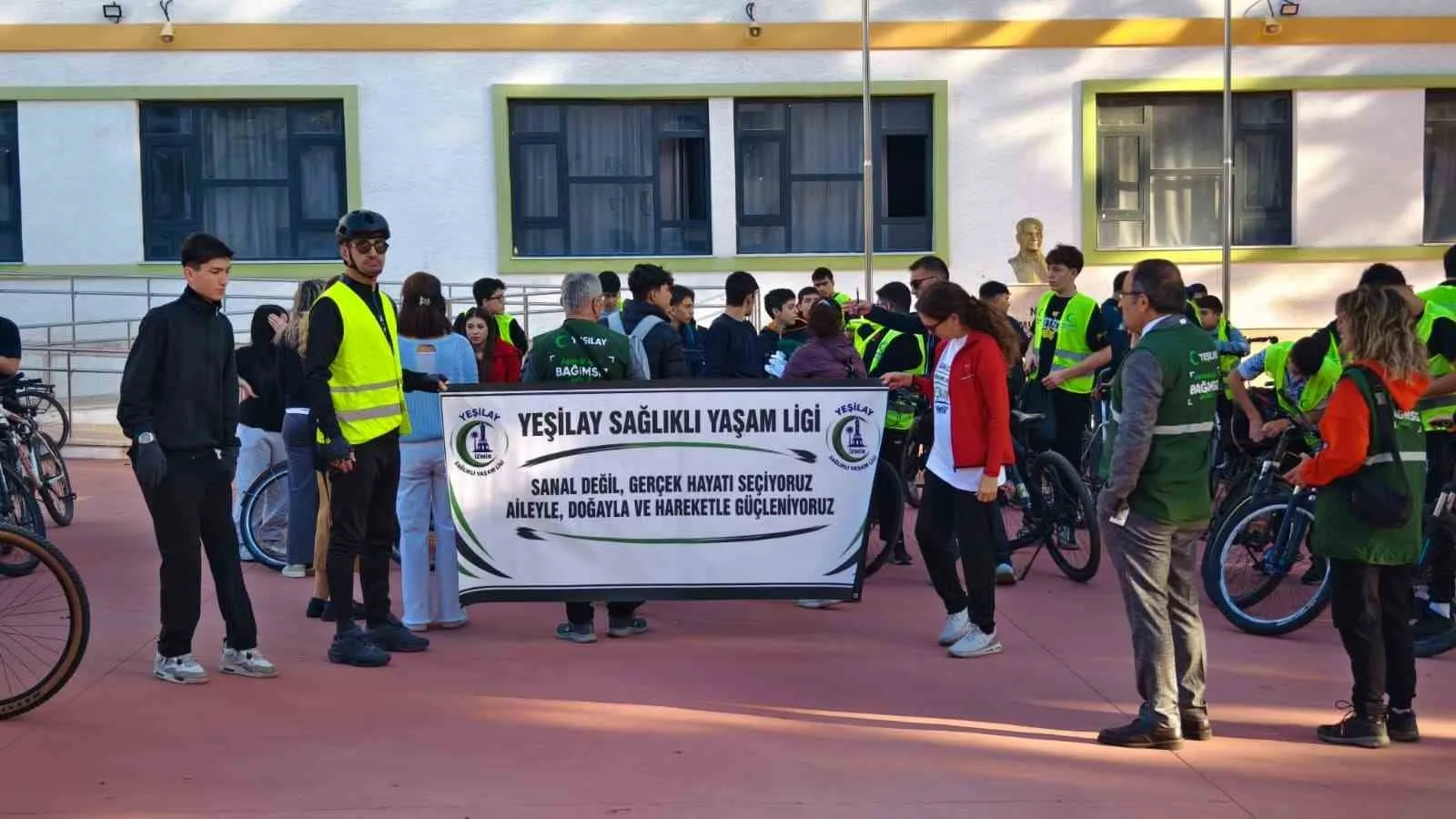 Selçuk’ta Cumhuriyet’in 103’üncü yılına özel pedal çevirdiler - 3
