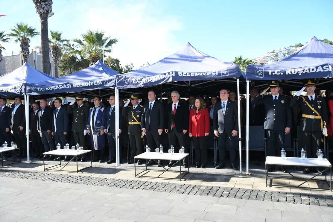 Kuşadası’nda Cumhuriyet coşkusu 103’üncü yılında meydanlara taştı - 2