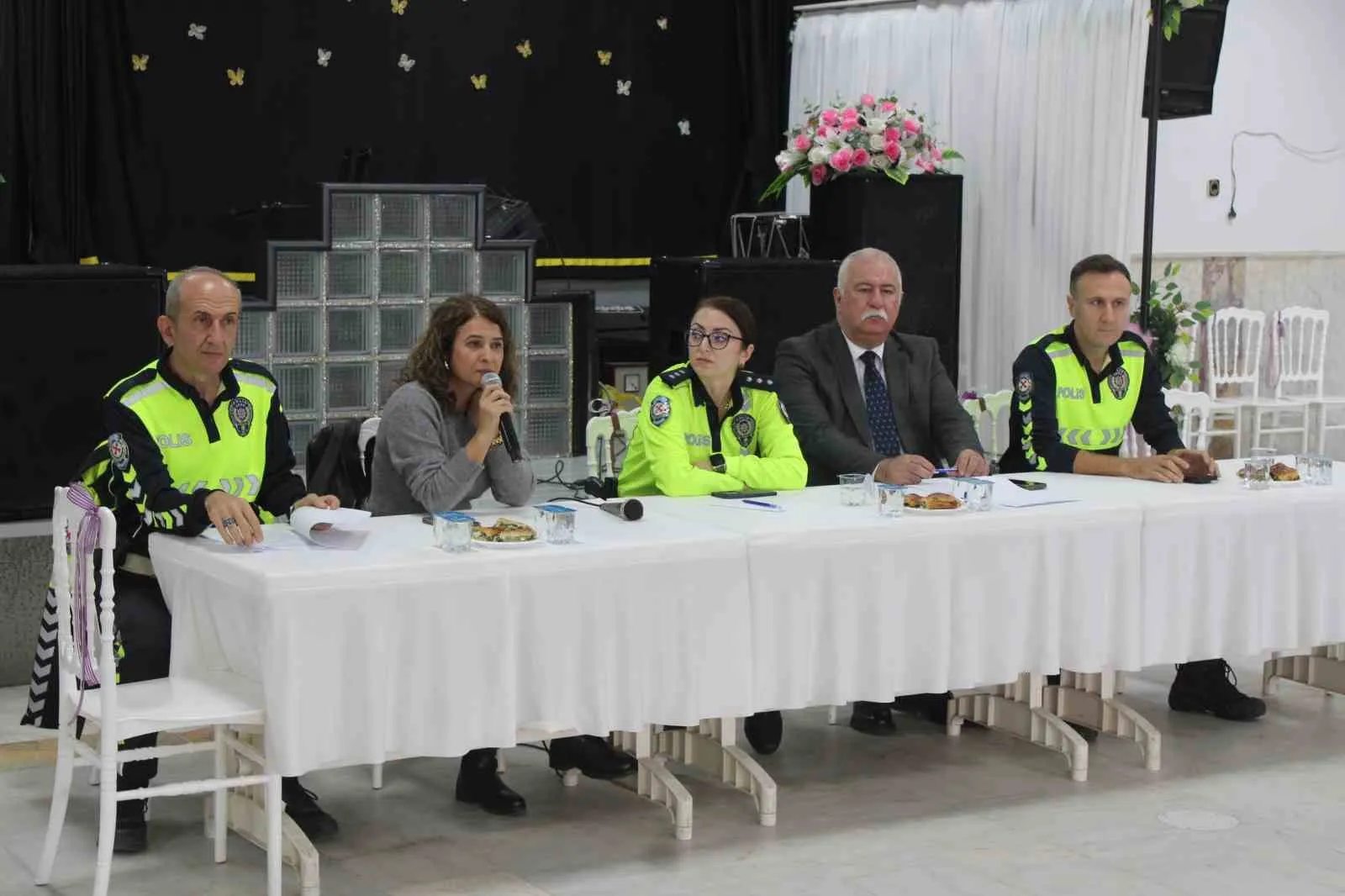 Aydın’da servis şoförleri ve rehber personellere trafik eğitimi - 7