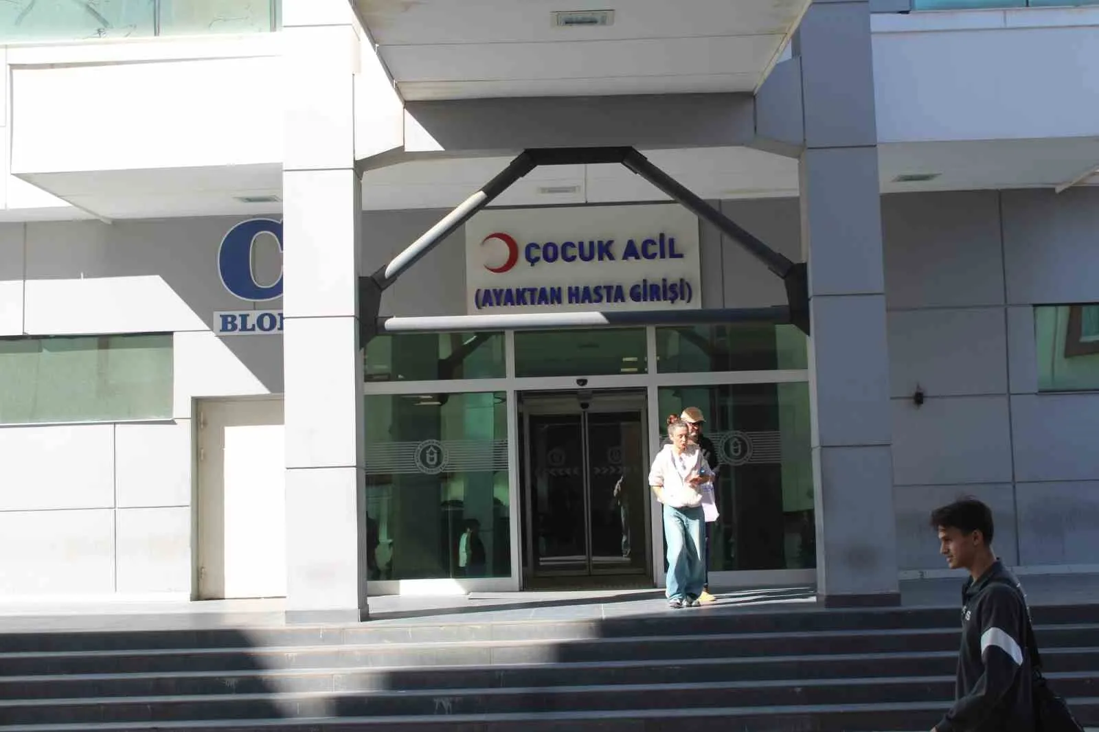 Aydın’da gıda zehirlenmesi: 3 öğrenci hastaneye kaldırıldı - 4