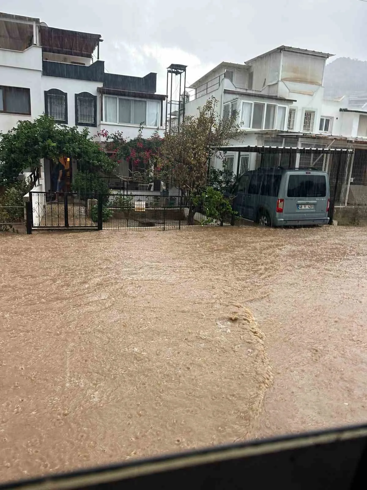 Bodrum’da sağanak yağış etkili oluyor - 2