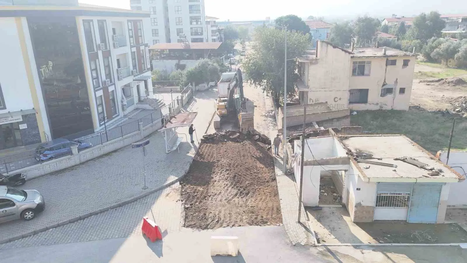 Nazilli Belediyesi’nden İstiklal Mahallesi’nde yol çalışması - 2
