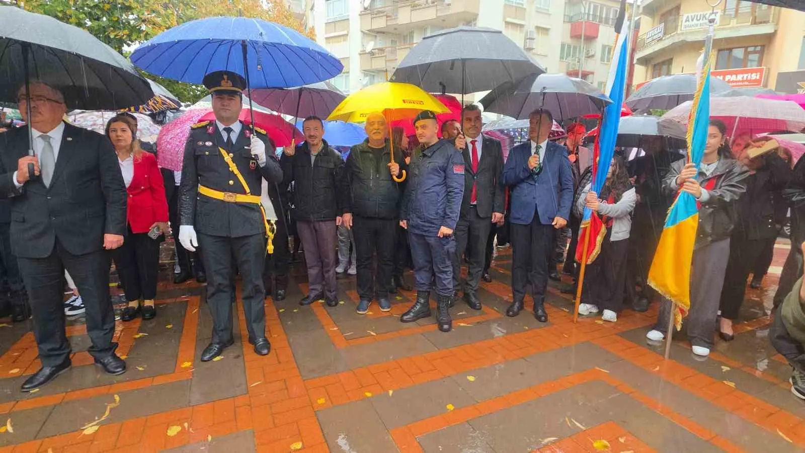 Nazilli’de çelenk sunma töreni yağmur altında yapıldı - 8