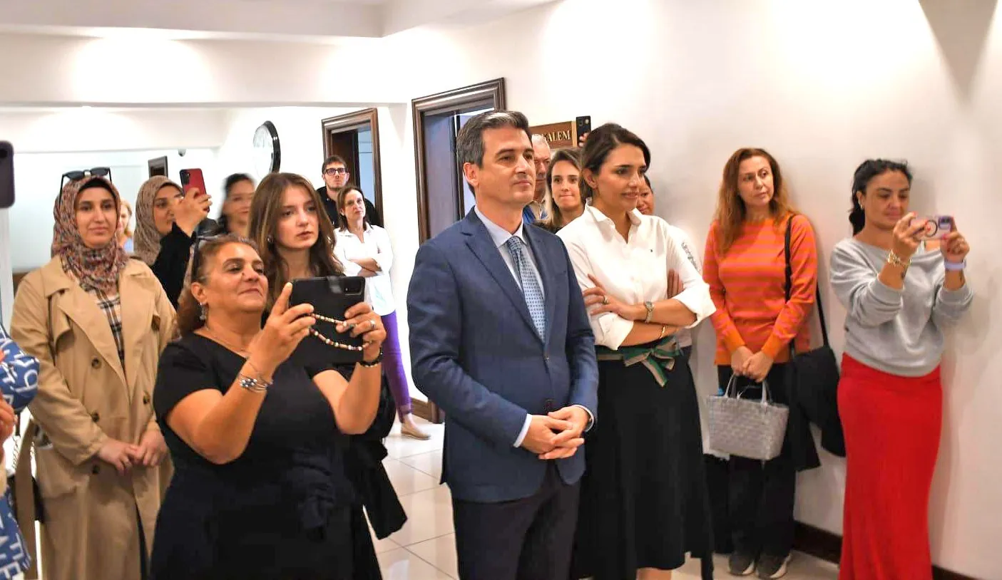 Çeşme’de "Koridorda Müzik" projesi 5. yılına kaymakamlık konseriyle başladı - 2