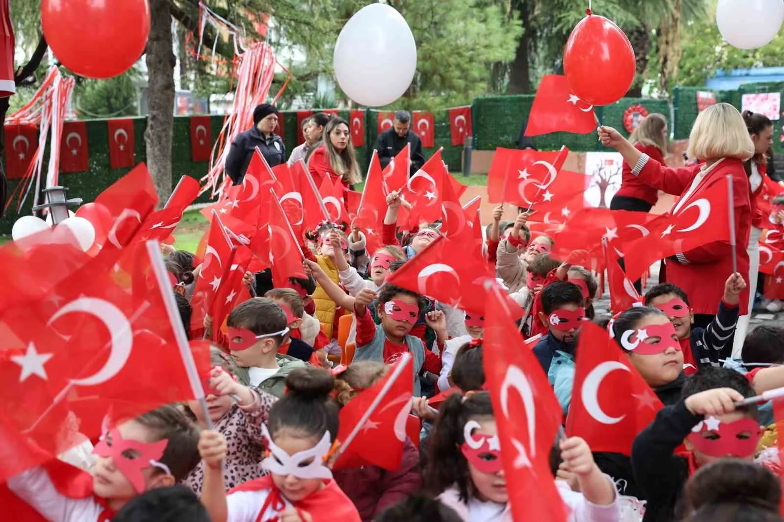 Şehzadeler’de miniklerden cumhuriyet coşkusu - 3