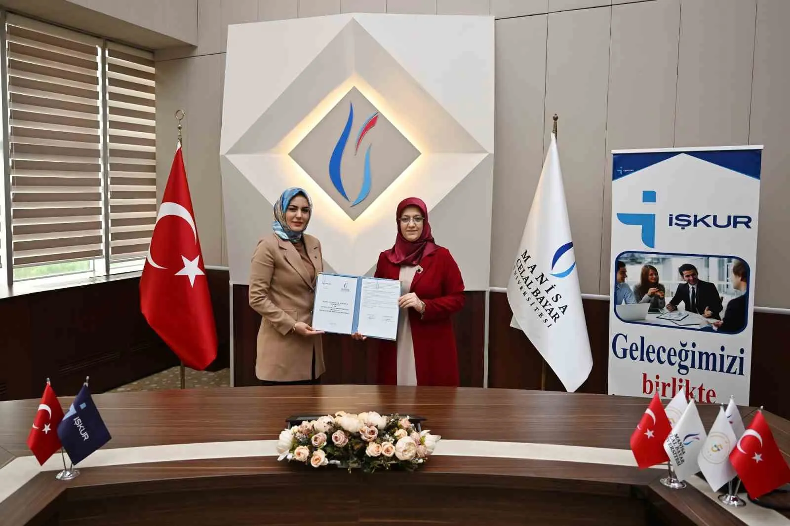 MCBÜ’de bin 630 öğrenciye çalışma fırsatı