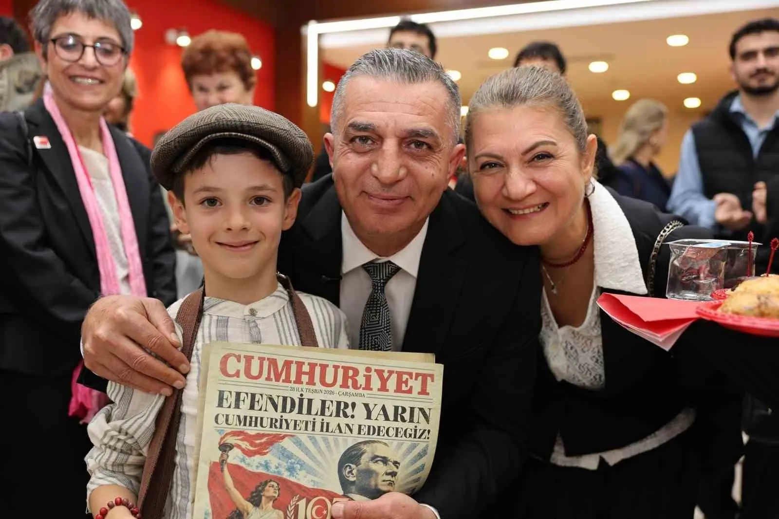 Cumhuriyet Balosunda vals ve zeybek bir arada - 4