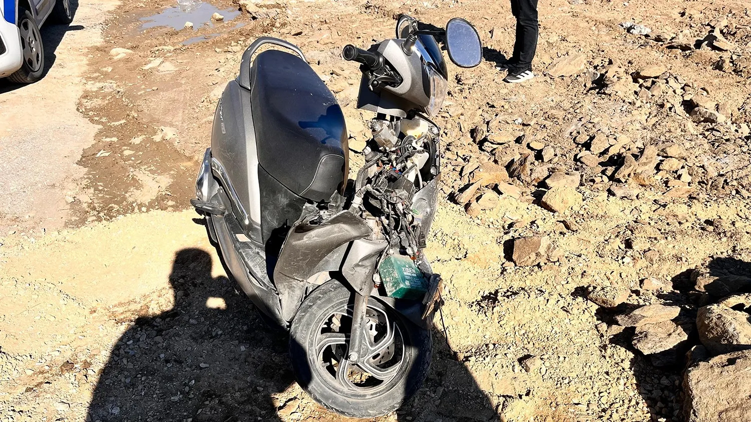 Kula’da otomobil ile motosiklet çarpıştı: 1 ağır yaralı - 4