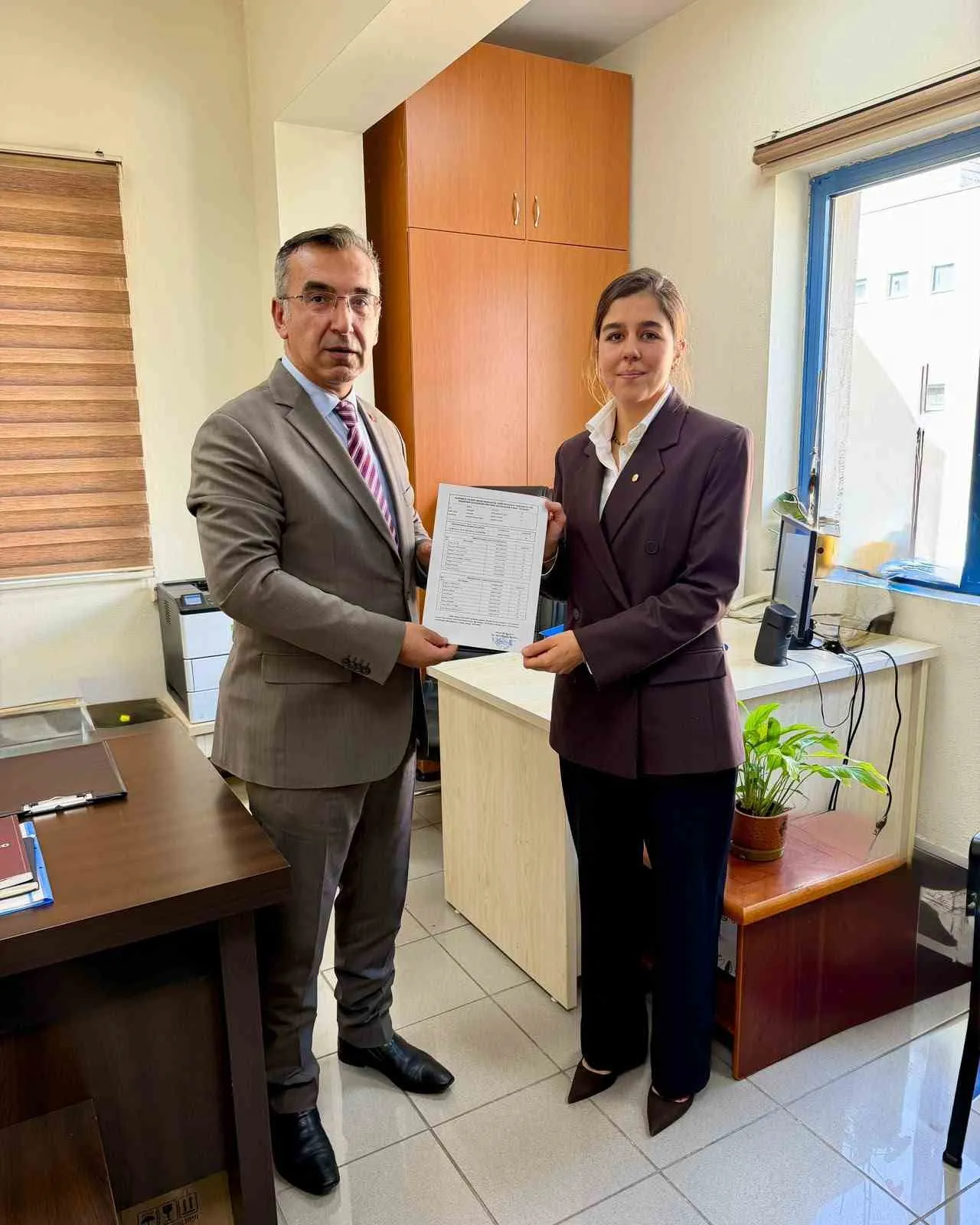 Marmaris Ticaret Odası’nda yeni yönetim mazbatalarını aldı - 2