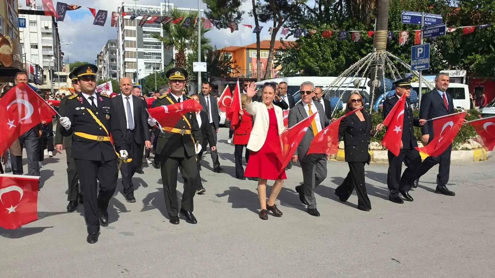 Nazilli’de sokaklar kırmızı beyaza büründü - 12