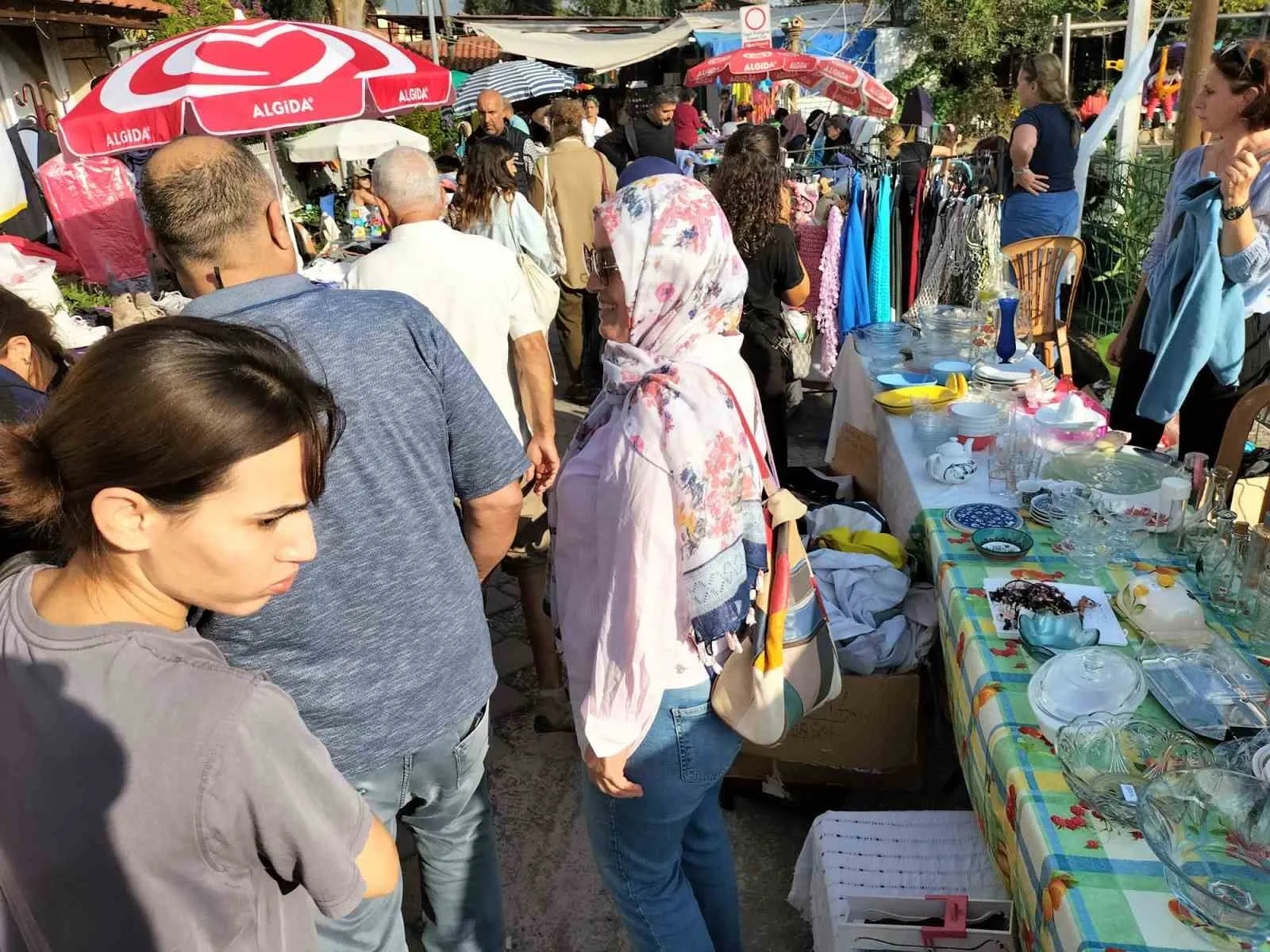 Köyceğiz’de Ekim ayının son Pazar günü ikinci el pazarı kuruldu - 2