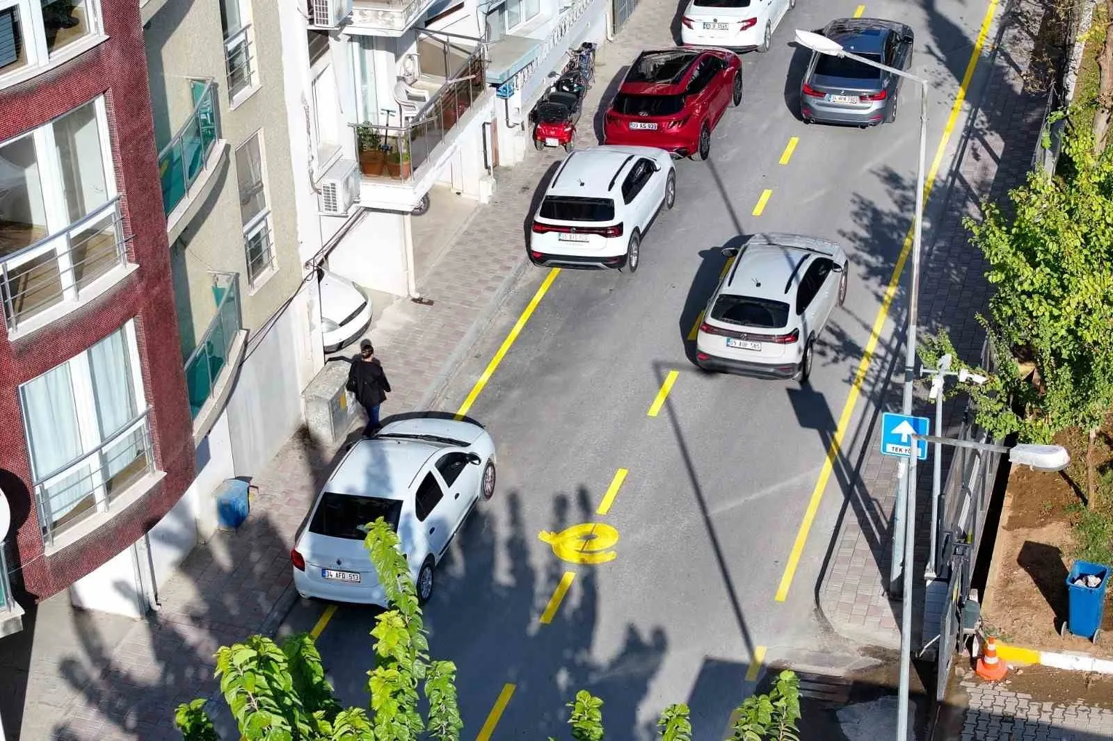 Efeler’de üç noktada asfalt mesaisi tamamlandı - 4