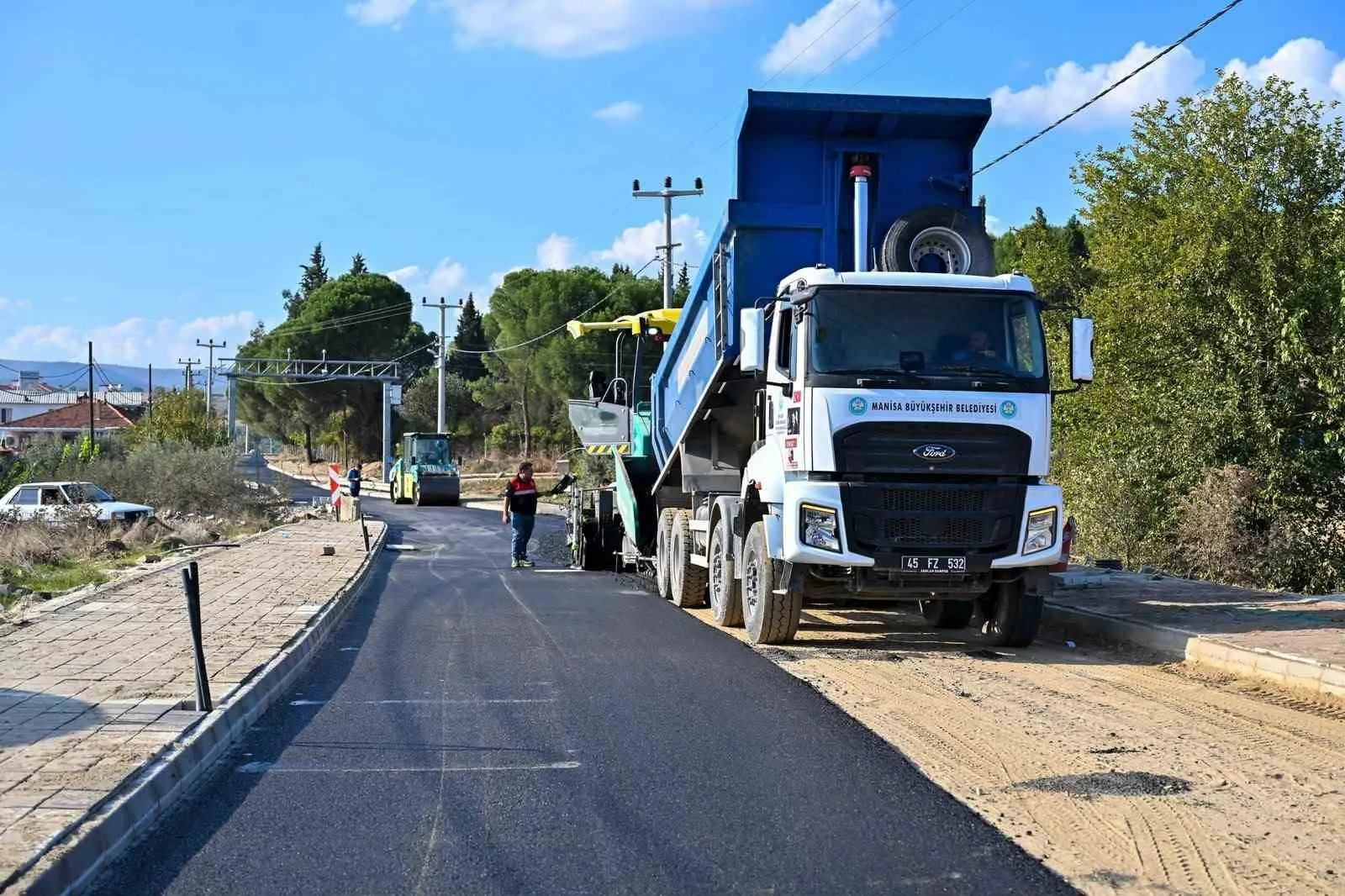 Başkan Dutlulu yürütülen çalışmaları yerinde inceledi - 2