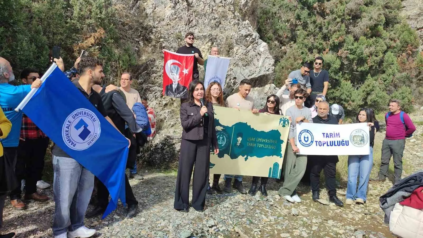 200 öğrenci 850 yıllık sırrı çözmek için savaş alanında ders işledi - 2