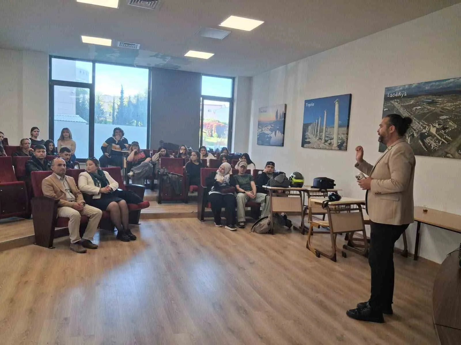 "Başarı tesadüf değil, emek işidir" diyerek gençlere mesaj verdi - 2