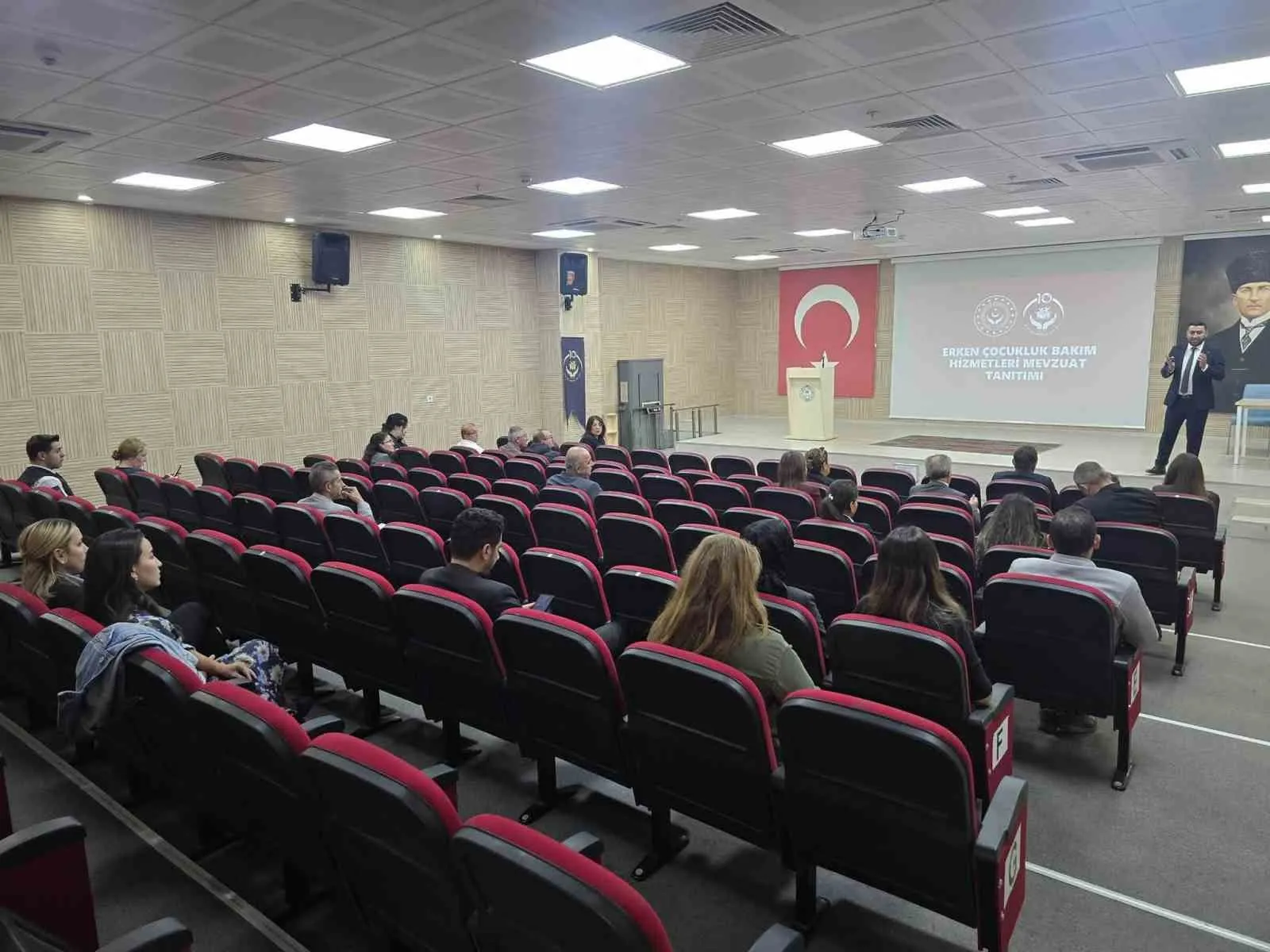 Kamu kurumlarında açılacak çocuk bakımevleri için bilgilendirme toplantısı düzenlendi - 4