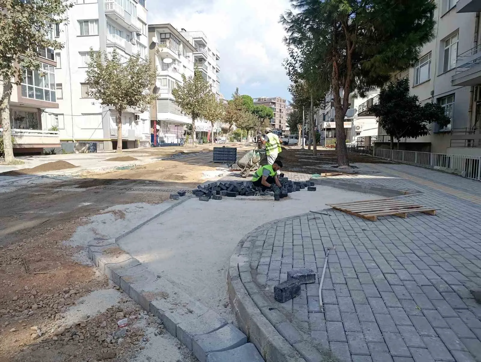 Aydın Büyükşehir Belediyesi kentin dört bir yanında çalışmalarını sürdürüyor - 7