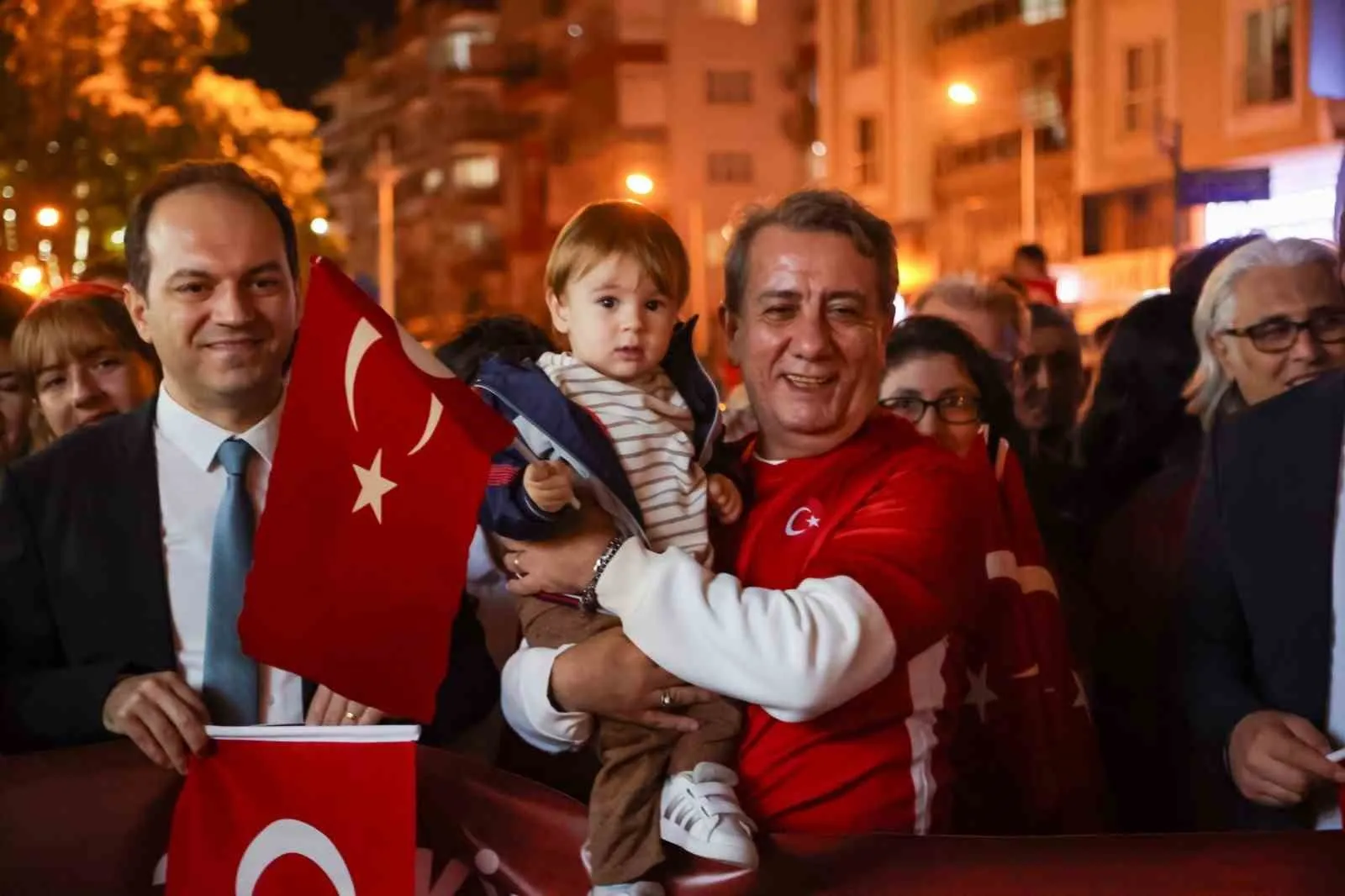 Efeler’de Cumhuriyet yürüyüşü - 4