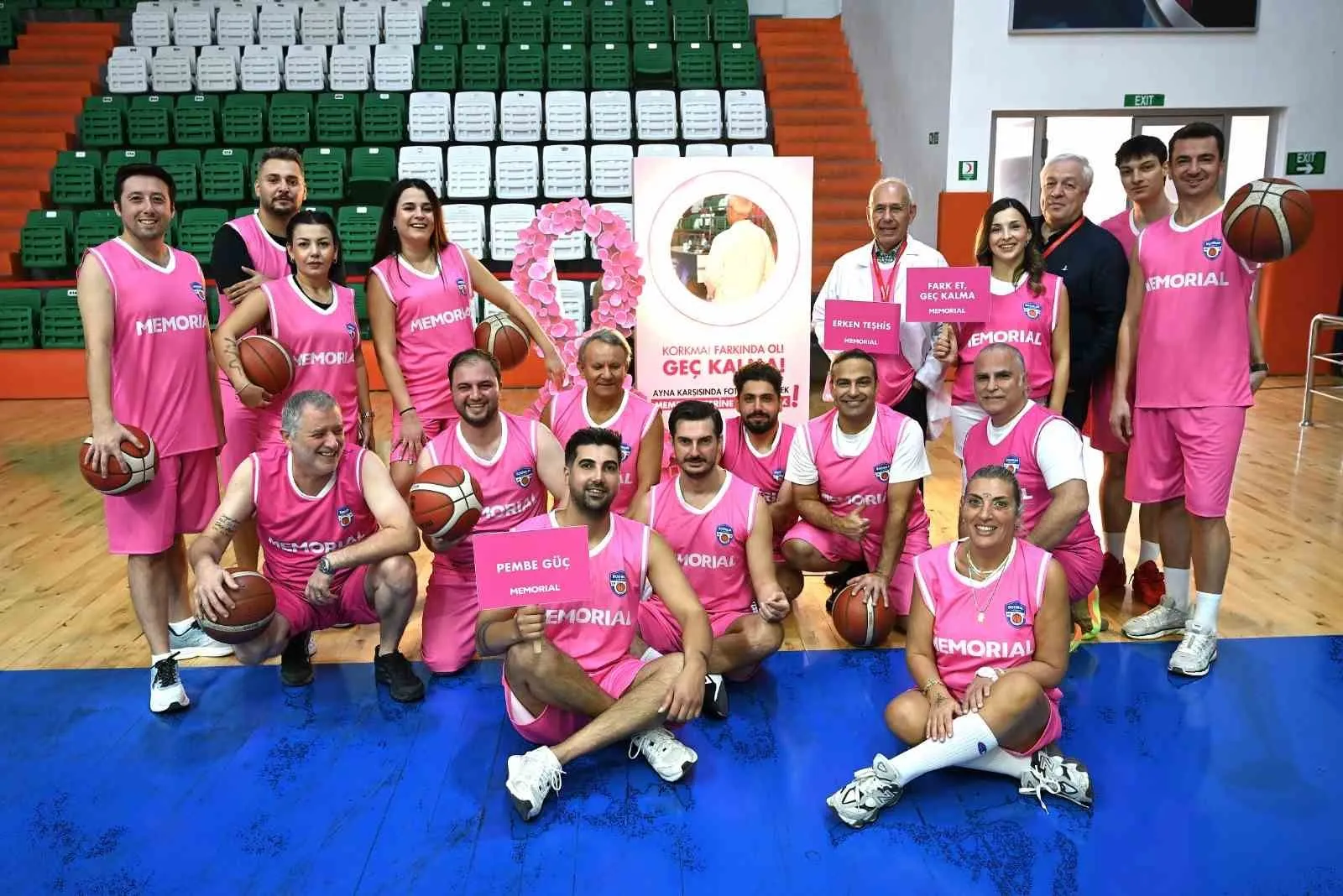 Bodrum kadın basketbol takımı ve doktorlar meme farkındalığı için maç yaptı - 5