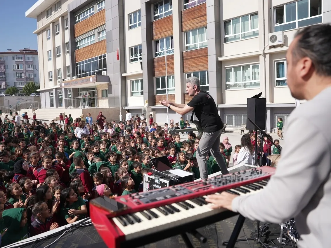 Denizli Büyükşehirle Cumhuriyet coşkusu okullara taştı - 5
