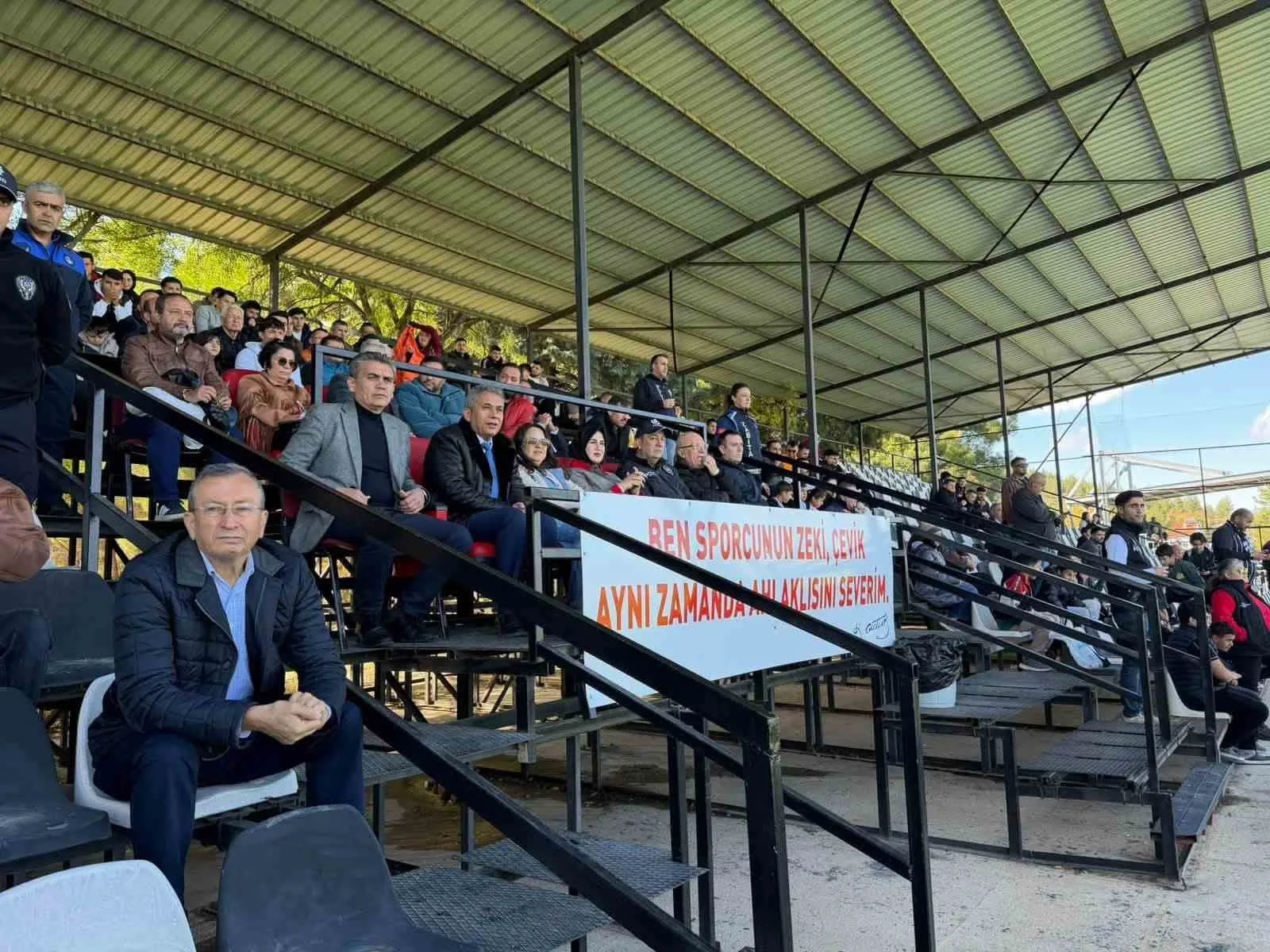 Çal Belediyespor’da ikinci yarıdaki mücadele geleceğe umut verdi - 4