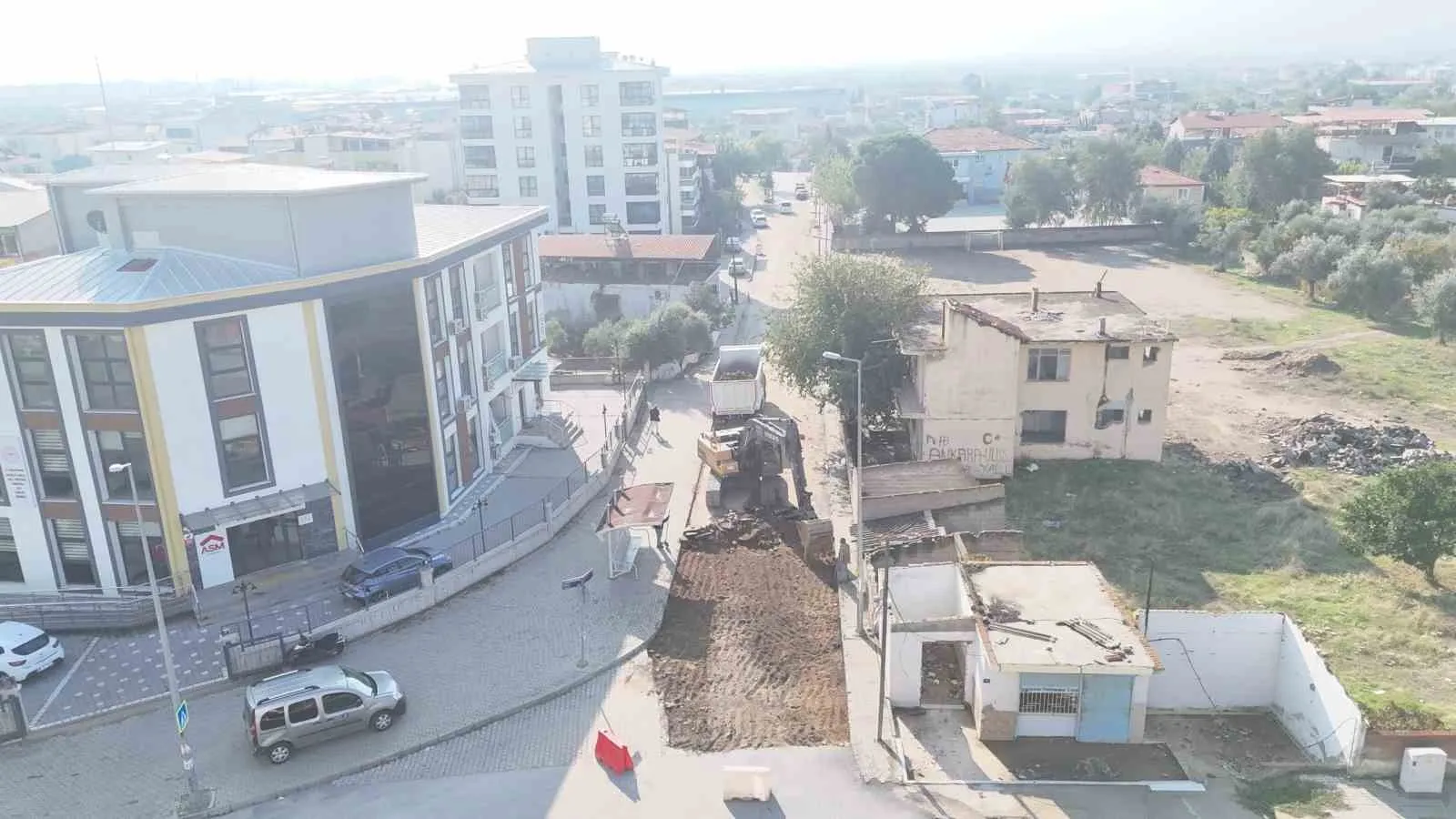 Nazilli Belediyesi’nden İstiklal Mahallesi’nde yol çalışması - 4