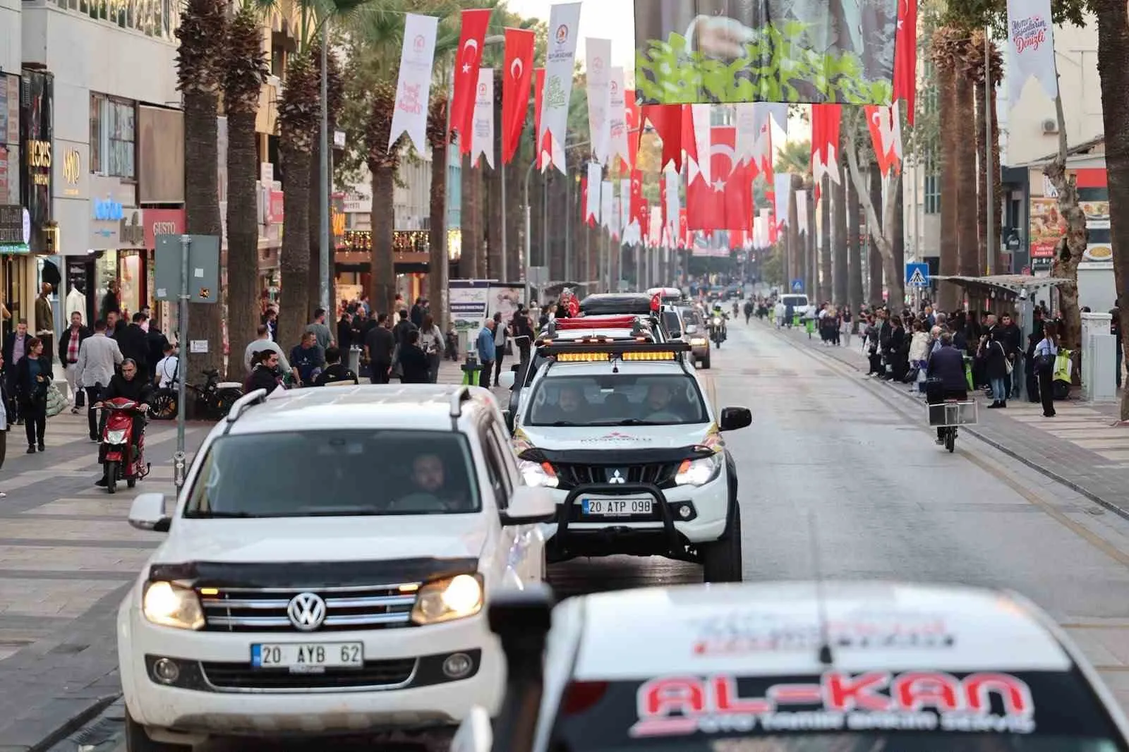 Merkezefendi’de offroad heyecanı kortej geçişi ile başladı - 2