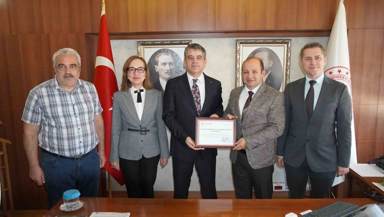 Manisa Çevre Müdürlüğü ’Sağlıklı iş yeri’ belgesi aldı - 2
