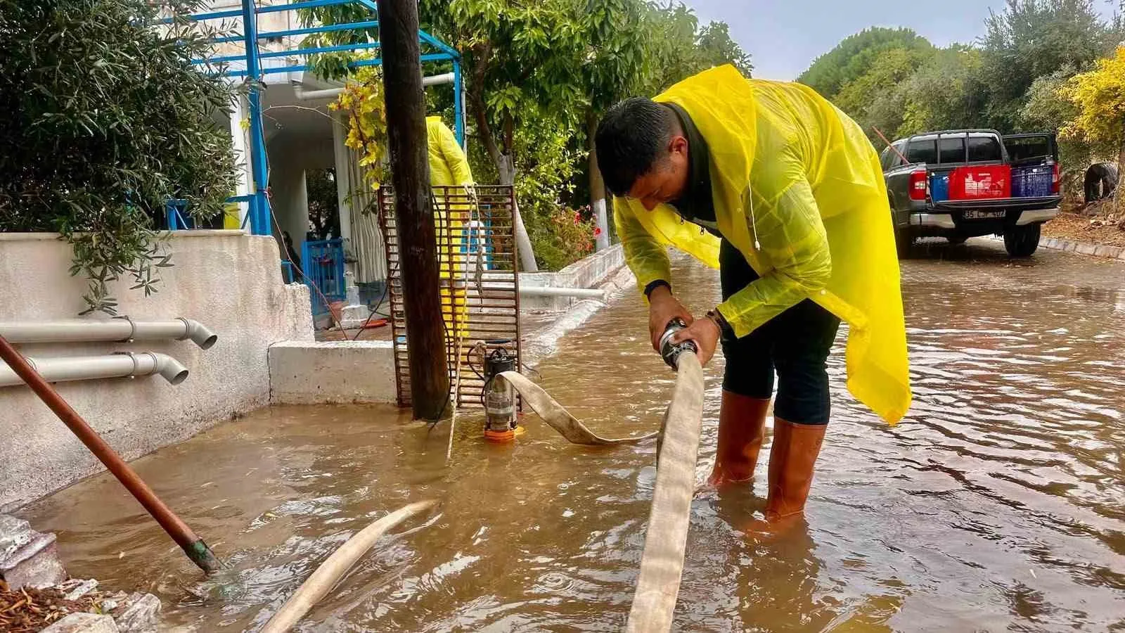 Didim Belediyesi’nden yağış sonrası müdahale - 2